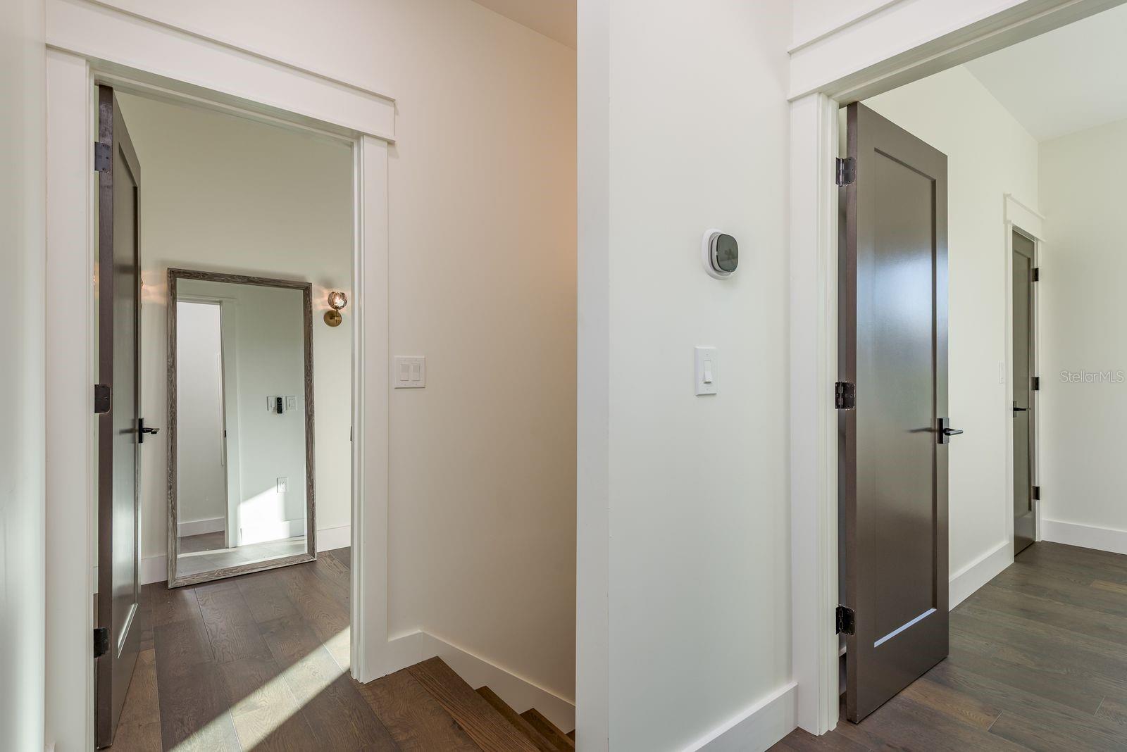 927 6TH St ST PETERSBURG, FL 33701