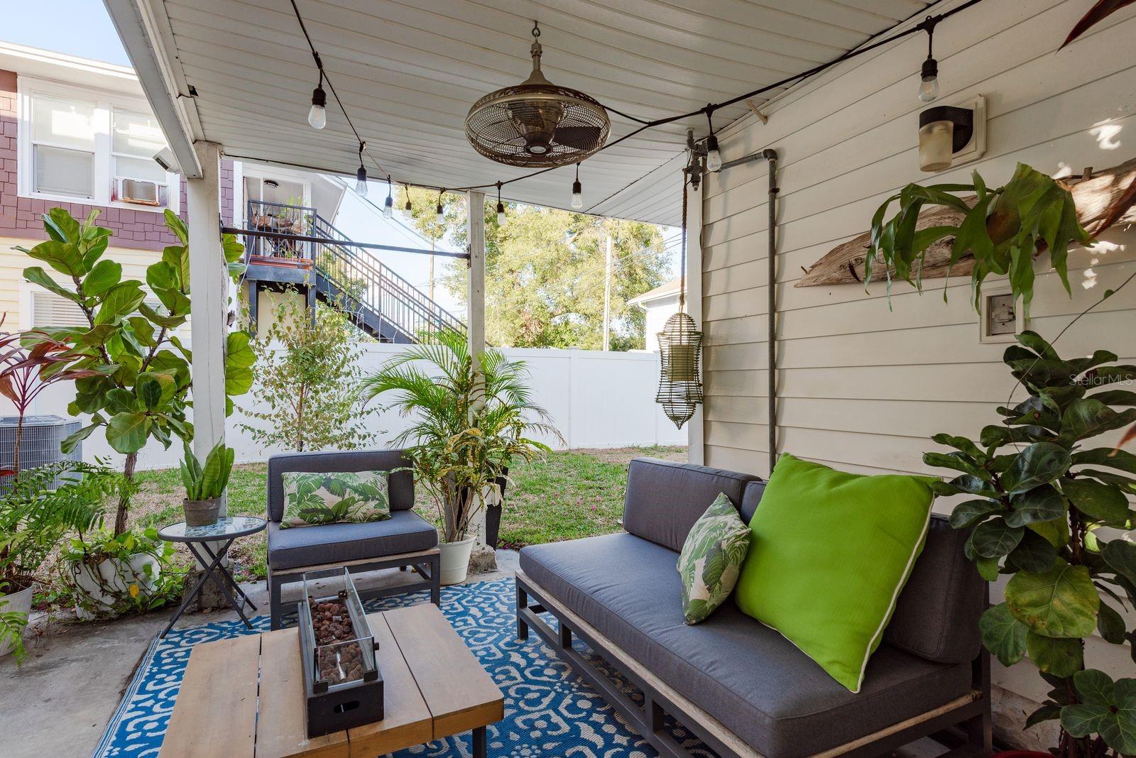 927 6TH St ST PETERSBURG, FL 33701