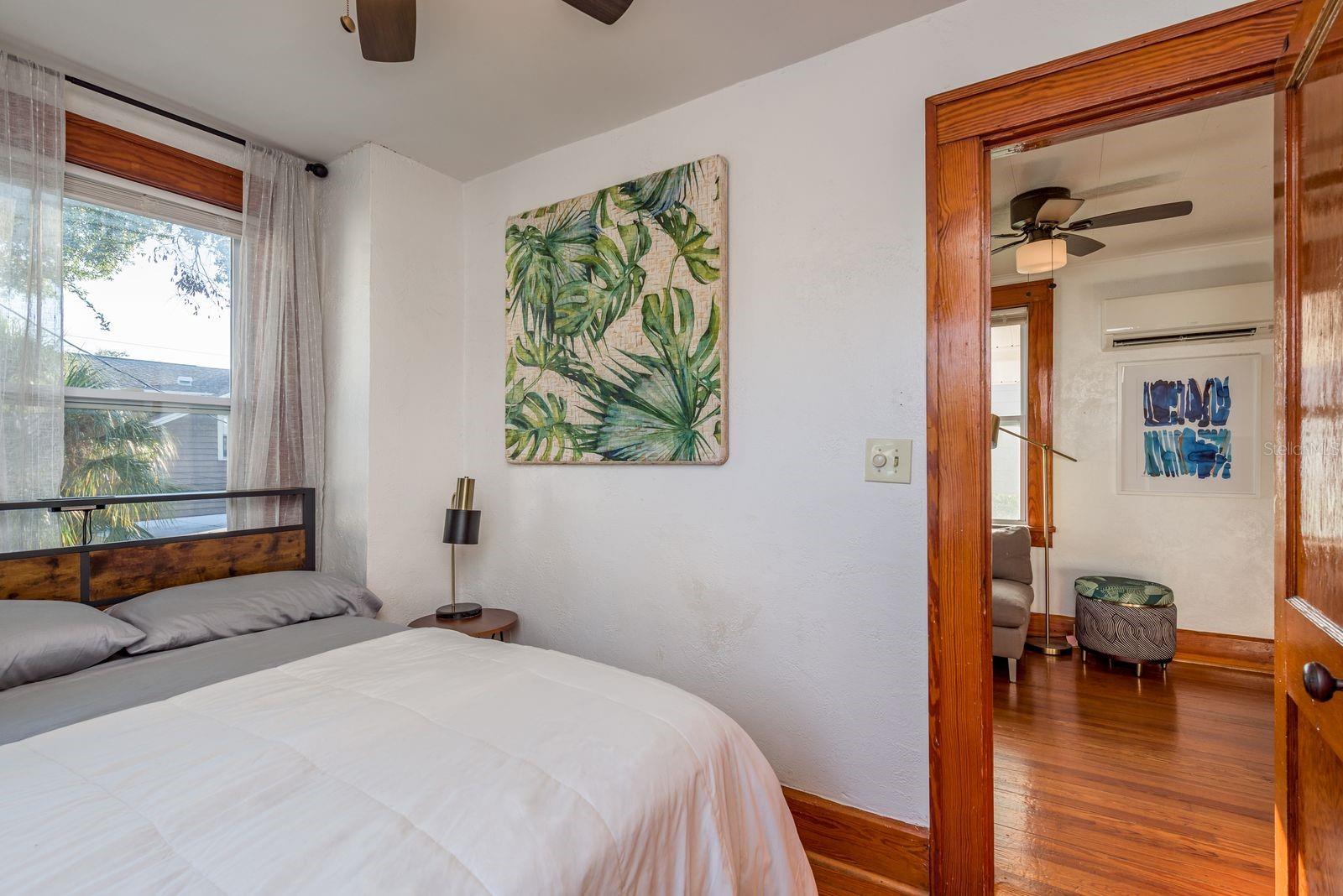 927 6TH St ST PETERSBURG, FL 33701