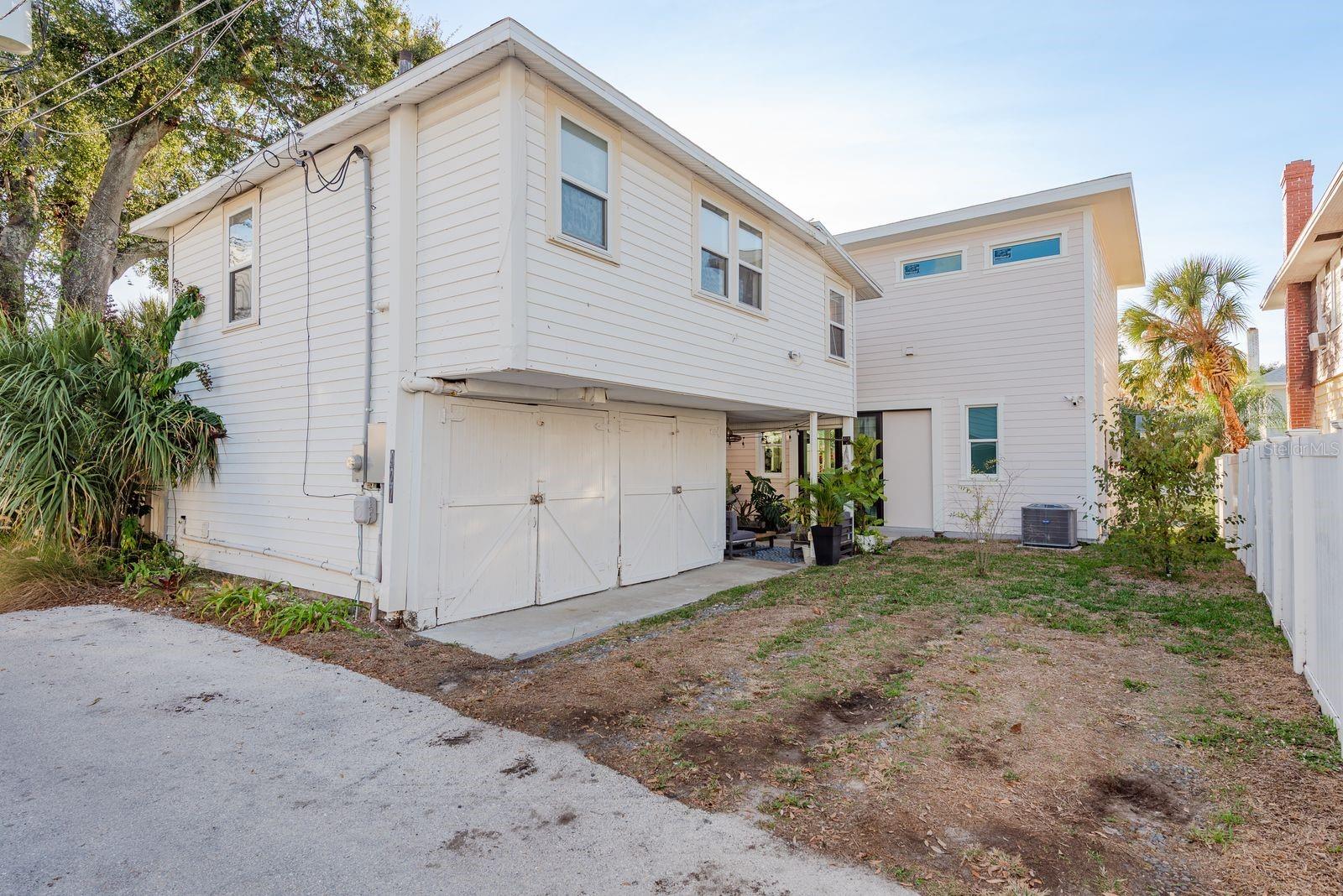 927 6TH St ST PETERSBURG, FL 33701