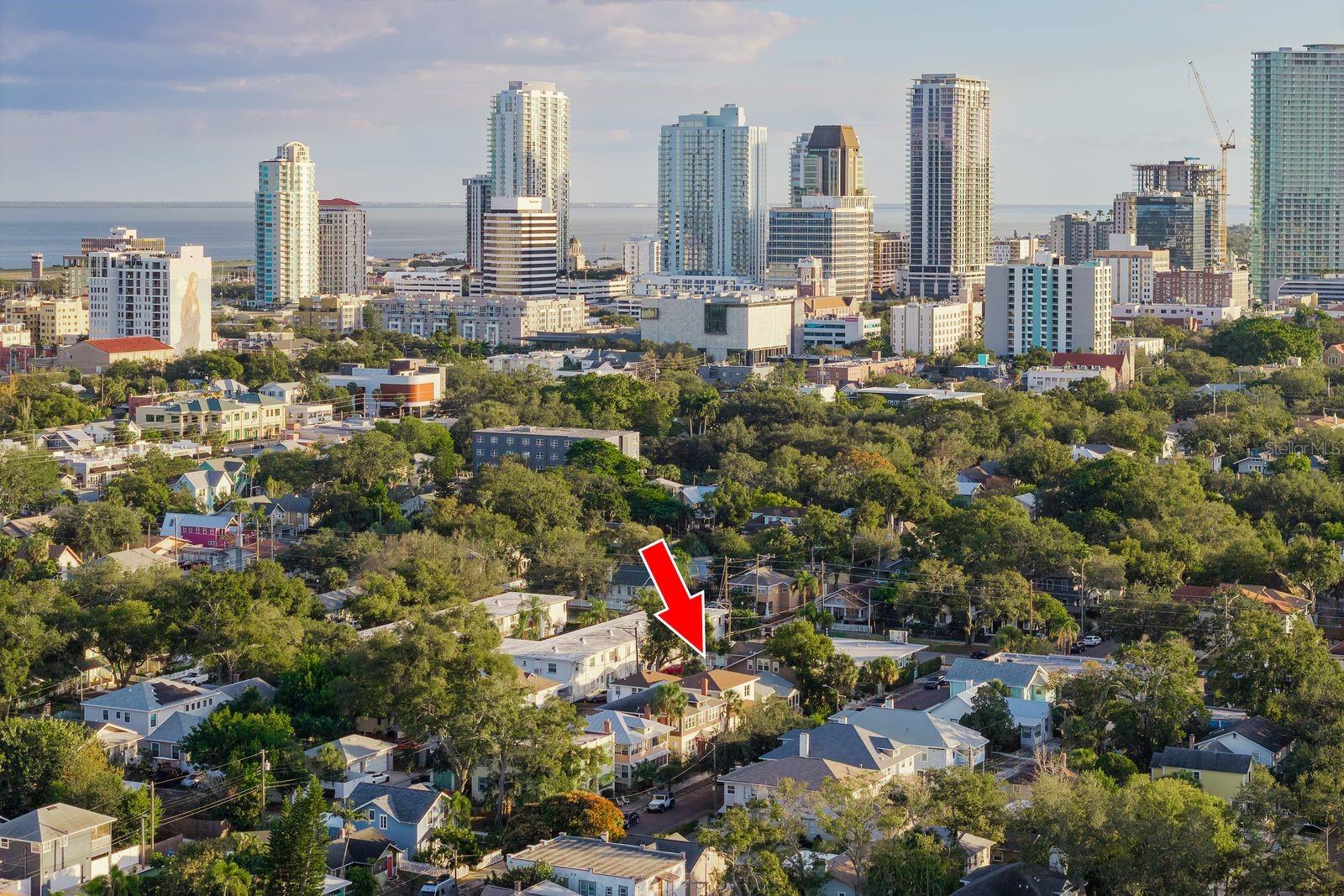 927 6TH St ST PETERSBURG, FL 33701