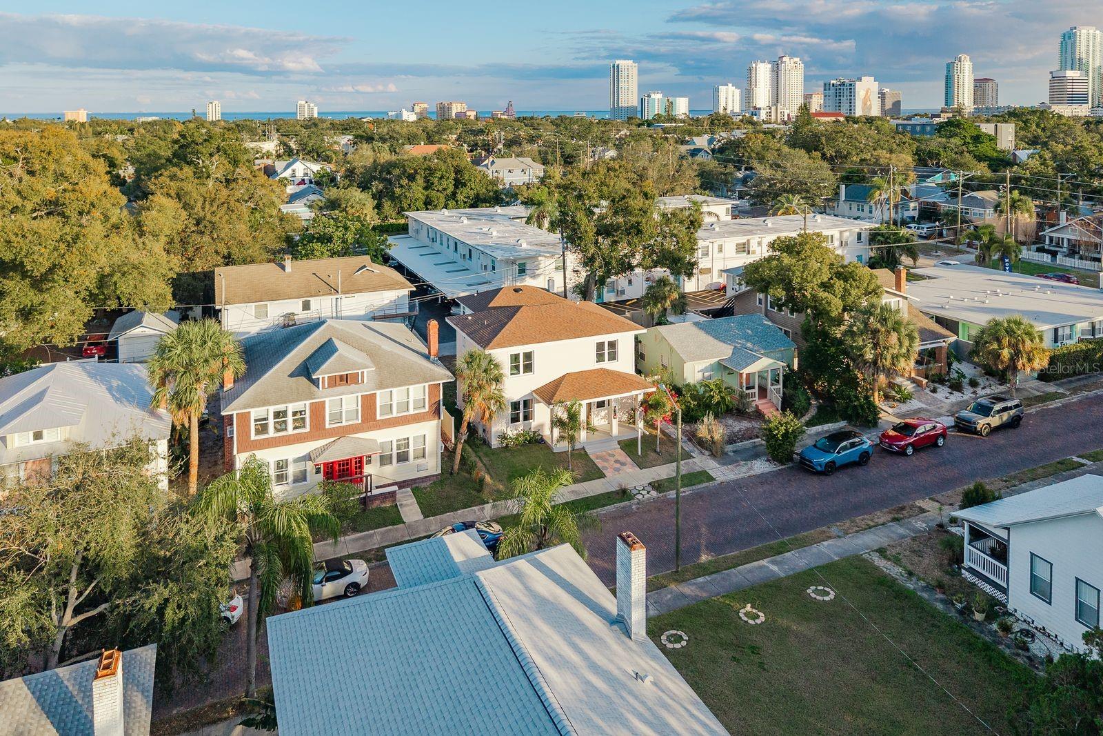 927 6TH St ST PETERSBURG, FL 33701