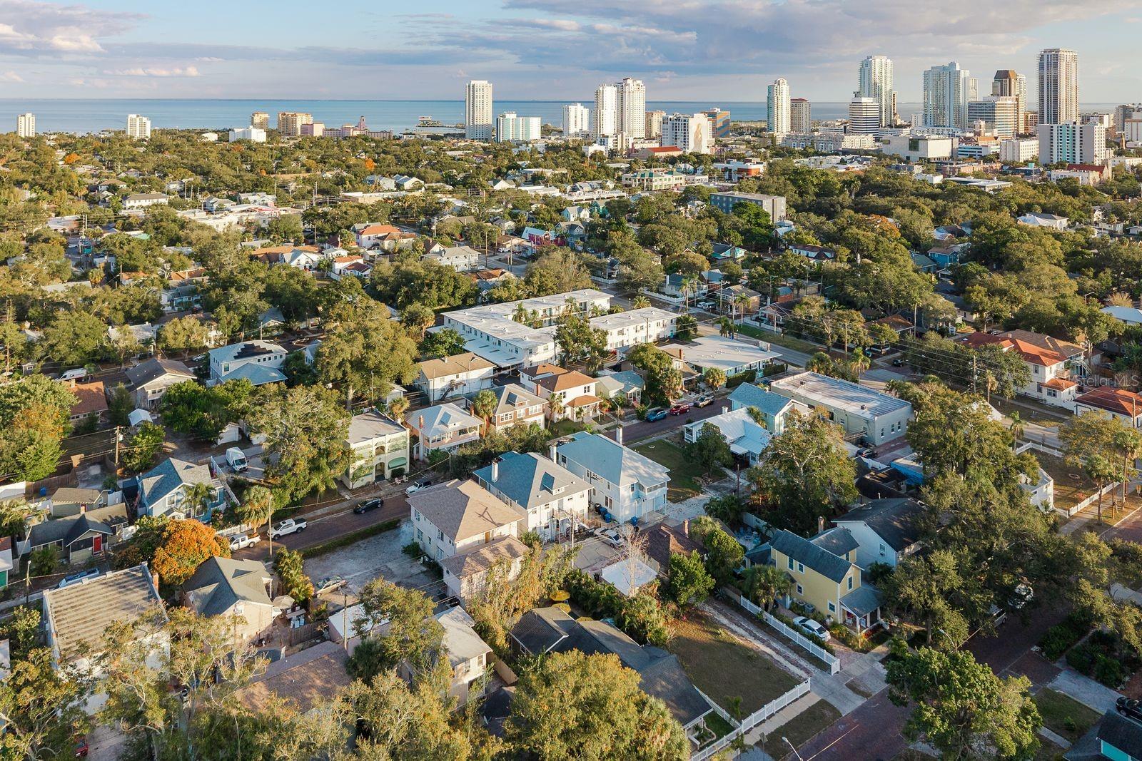 927 6TH St ST PETERSBURG, FL 33701