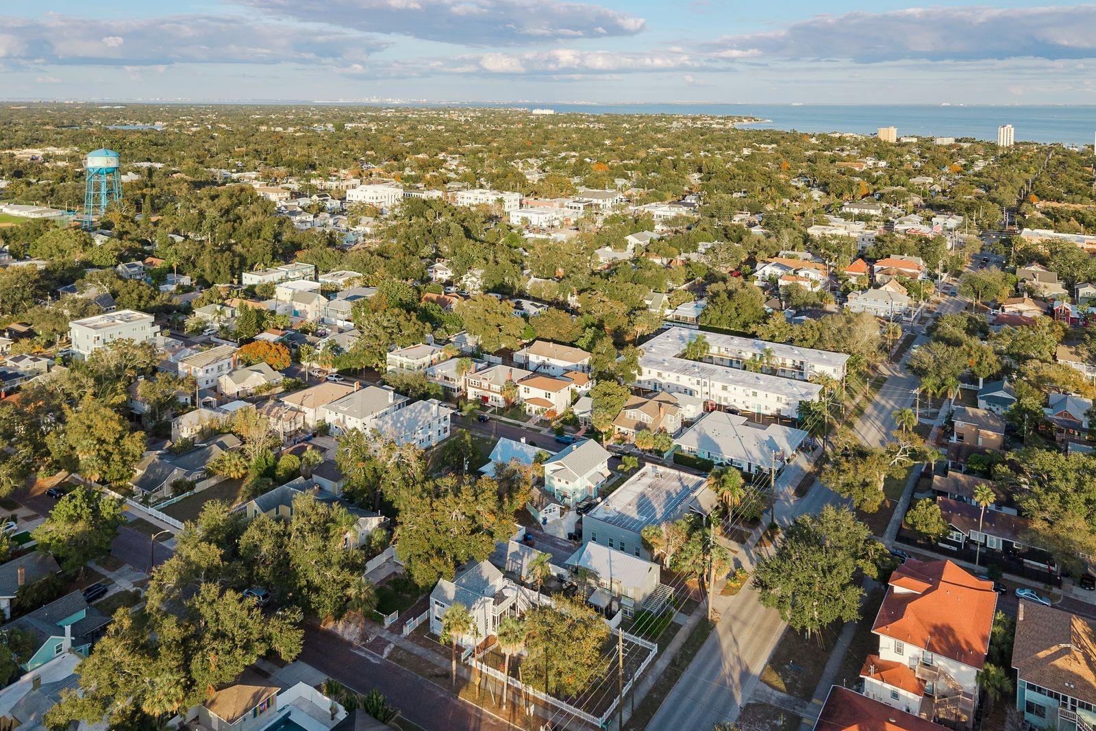 927 6TH St ST PETERSBURG, FL 33701