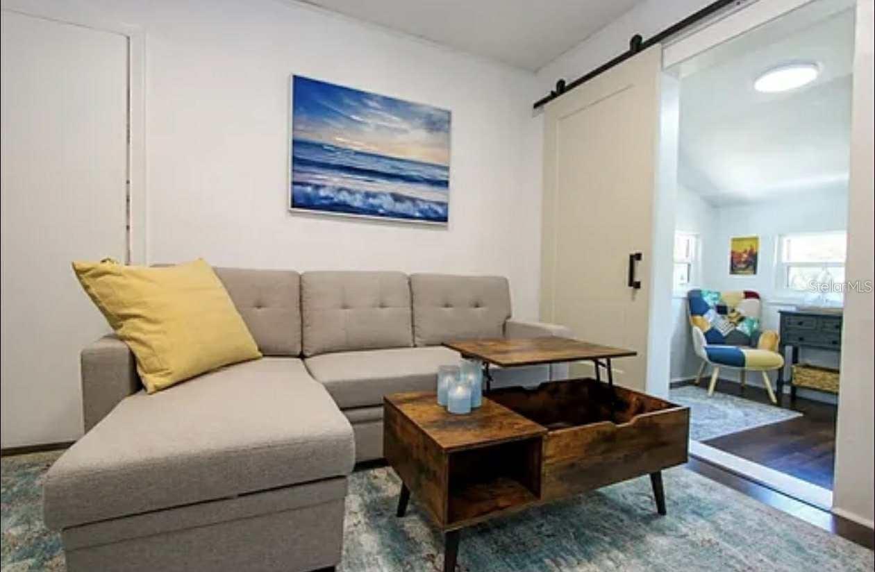 614 8TH St ST PETERSBURG, FL 33701