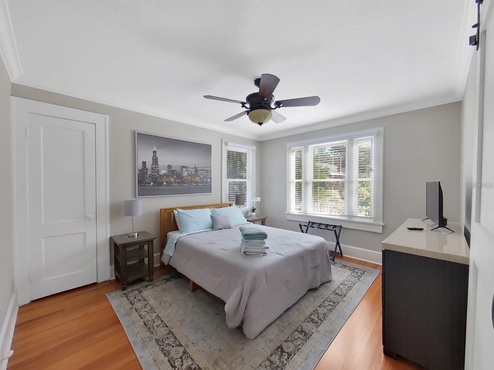 614 8TH St ST PETERSBURG, FL 33701