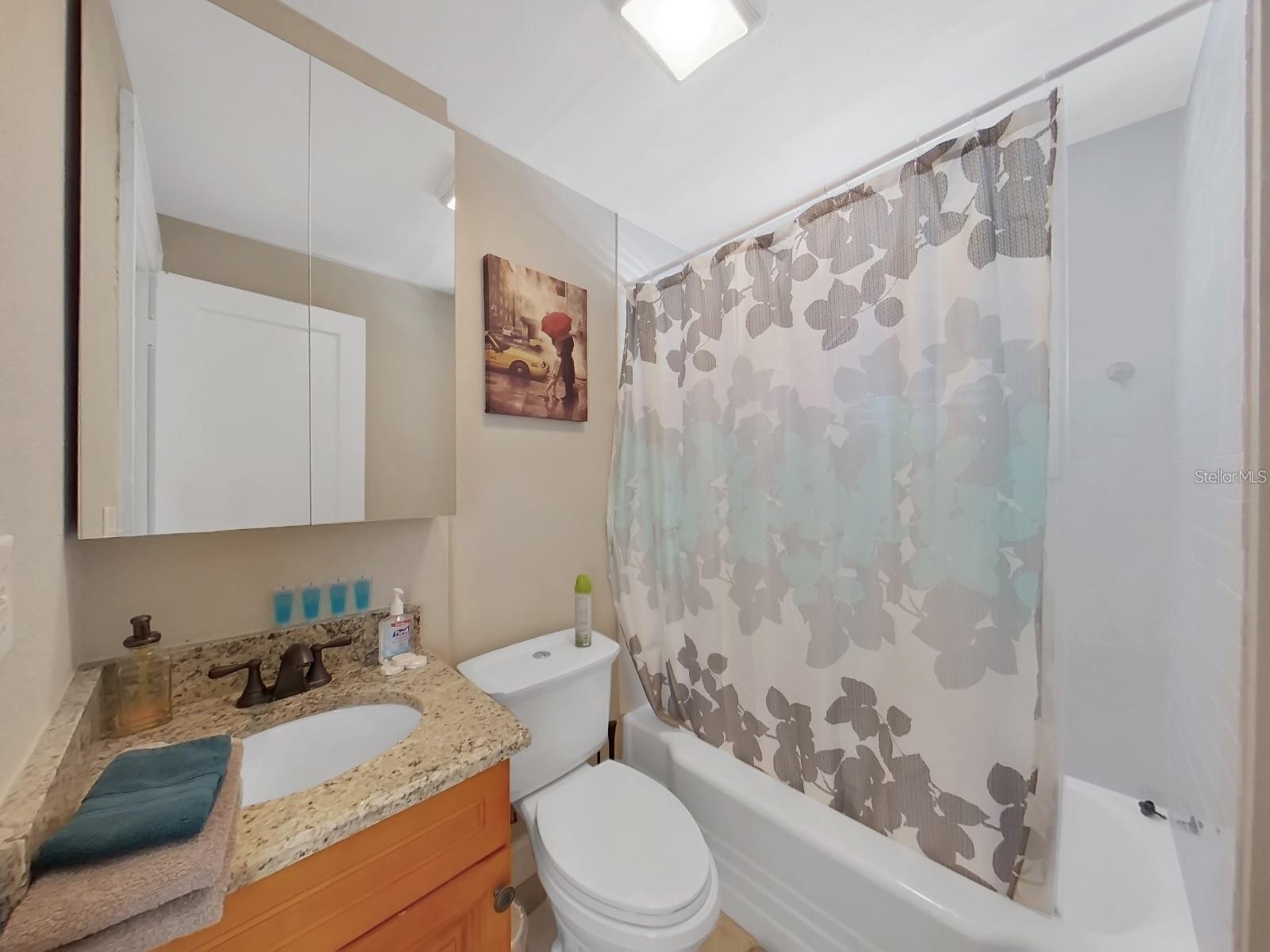 614 8TH St ST PETERSBURG, FL 33701