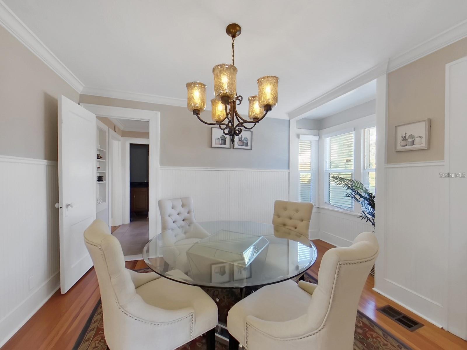 614 8TH St ST PETERSBURG, FL 33701