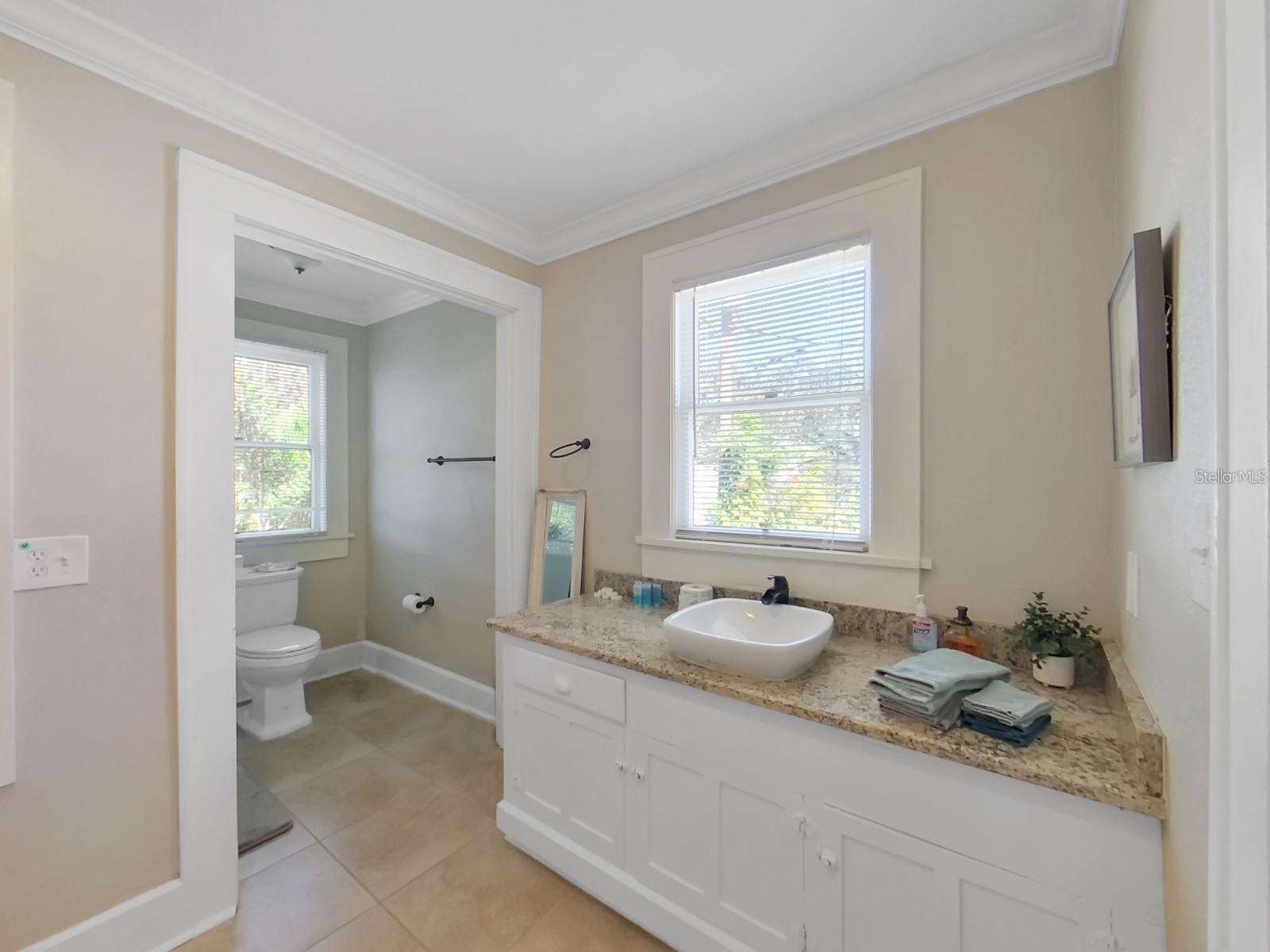 614 8TH St ST PETERSBURG, FL 33701