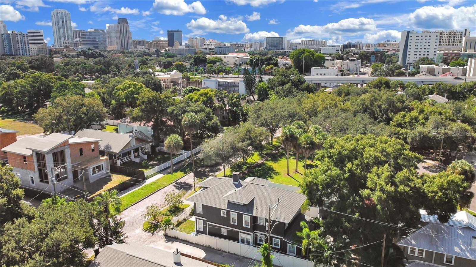 614 8TH St ST PETERSBURG, FL 33701