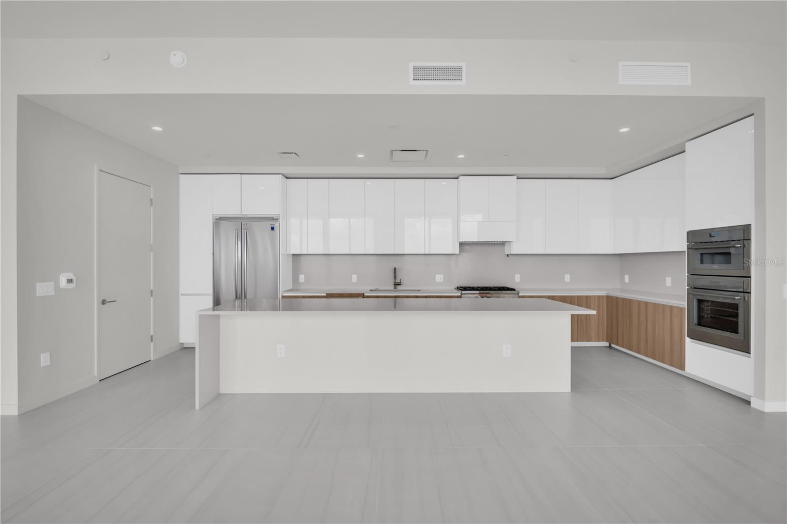 400 CENTRAL Ave #4002 ST PETERSBURG, FL 33701