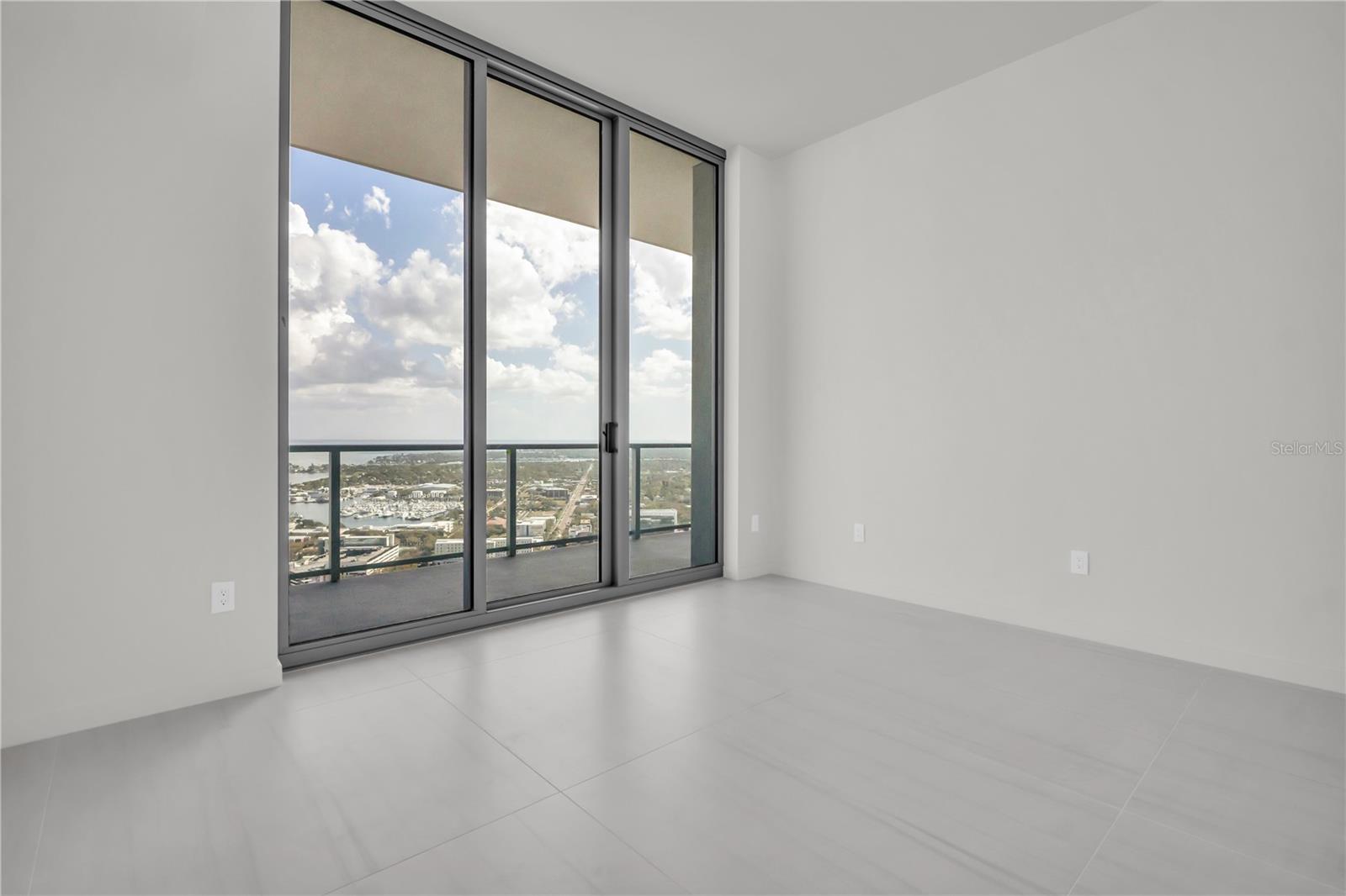 400 CENTRAL Ave #4002 ST PETERSBURG, FL 33701