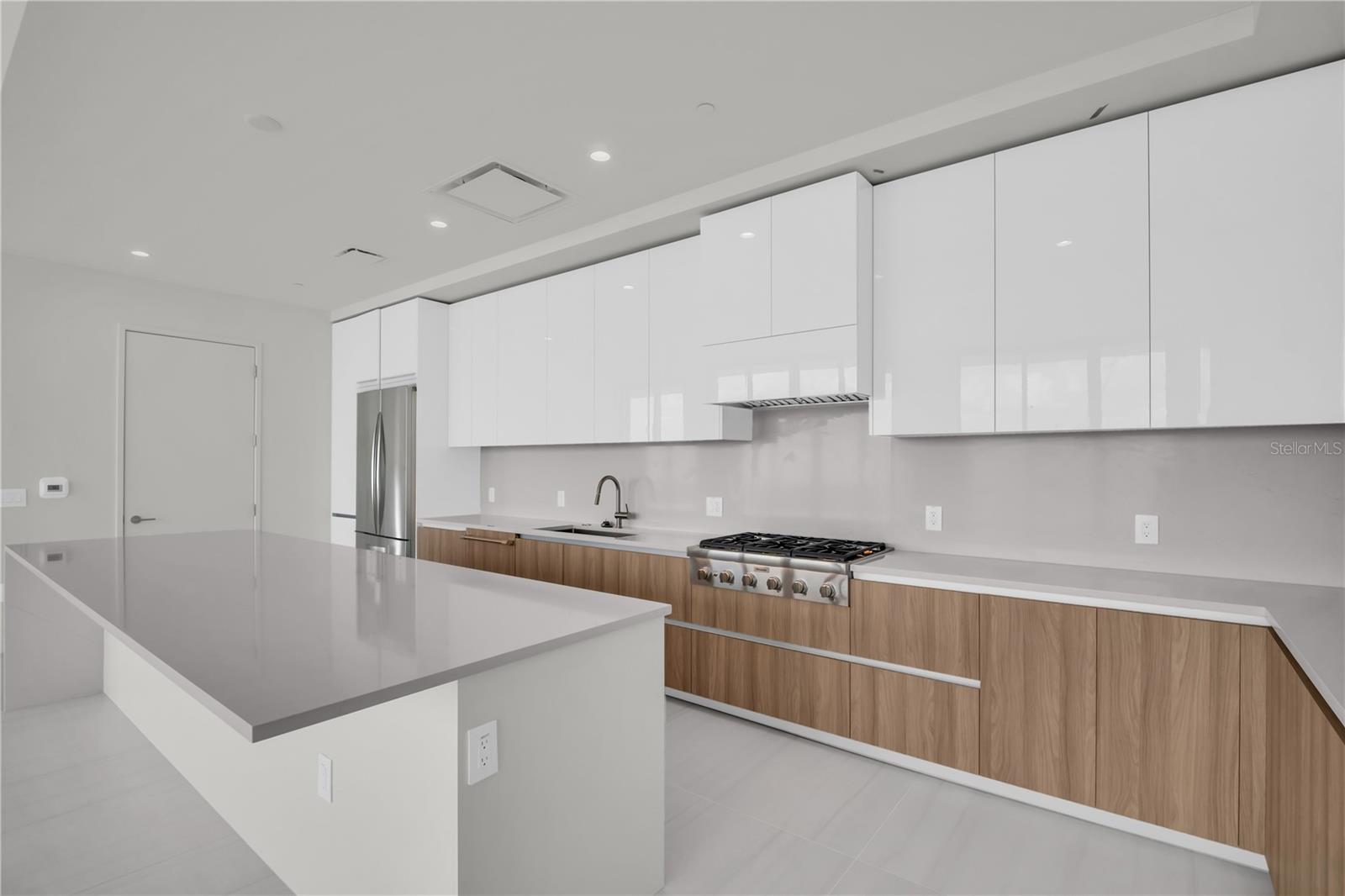 400 CENTRAL Ave #4002 ST PETERSBURG, FL 33701