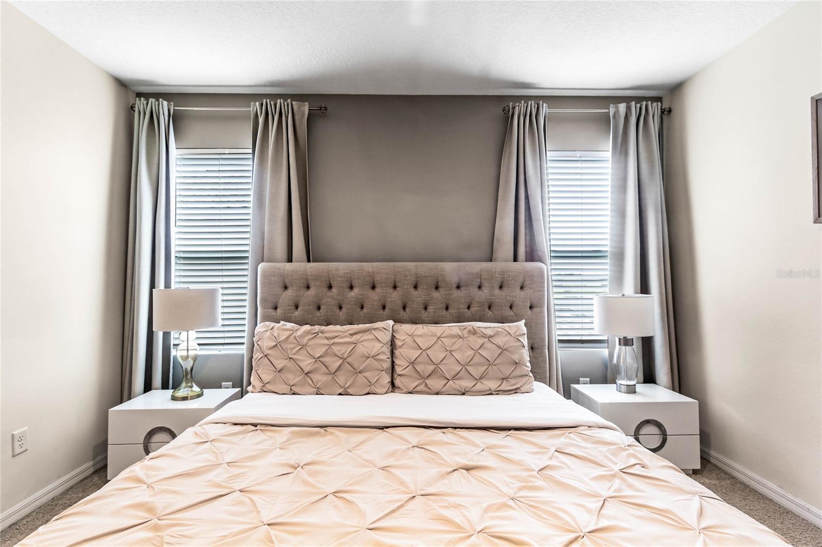 6070 BROAD OAK Dr DAVENPORT, FL 33837