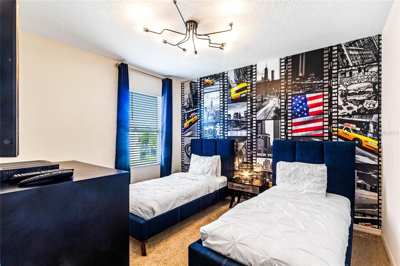 6070 BROAD OAK Dr DAVENPORT, FL 33837