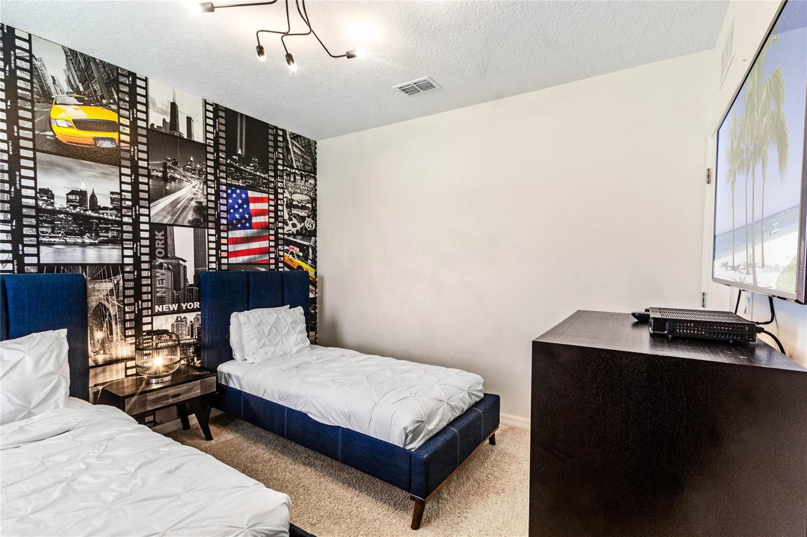 6070 BROAD OAK Dr DAVENPORT, FL 33837