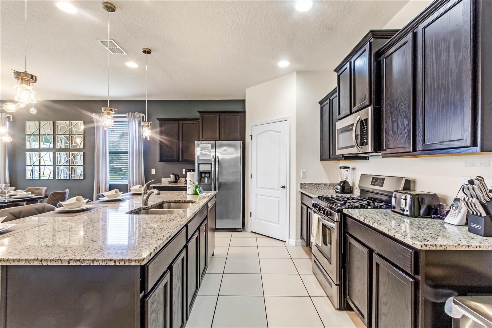 6070 BROAD OAK Dr DAVENPORT, FL 33837