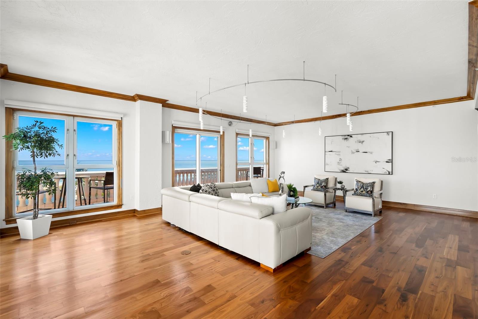 288 Bch Dr #PH-2A ST PETERSBURG, FL 33701