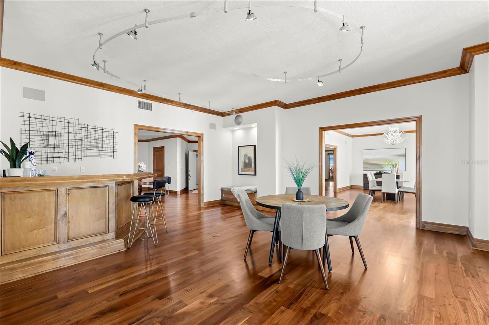 288 Bch Dr #PH-2A ST PETERSBURG, FL 33701