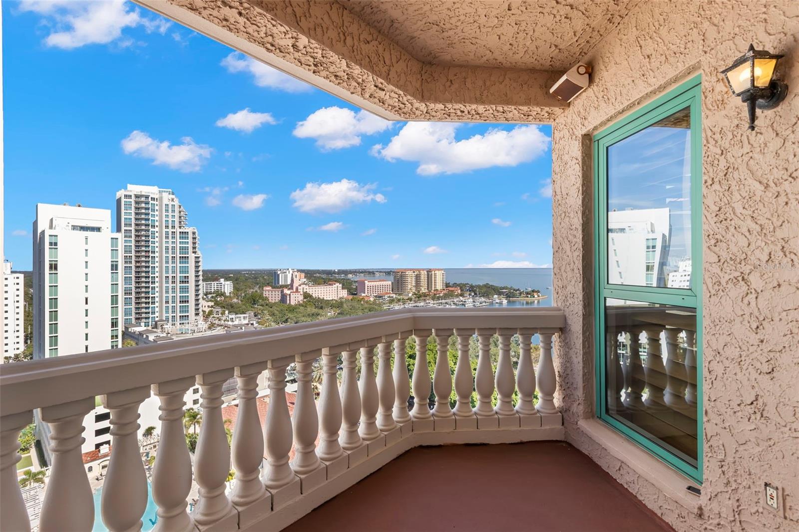 288 Bch Dr #PH-2A ST PETERSBURG, FL 33701