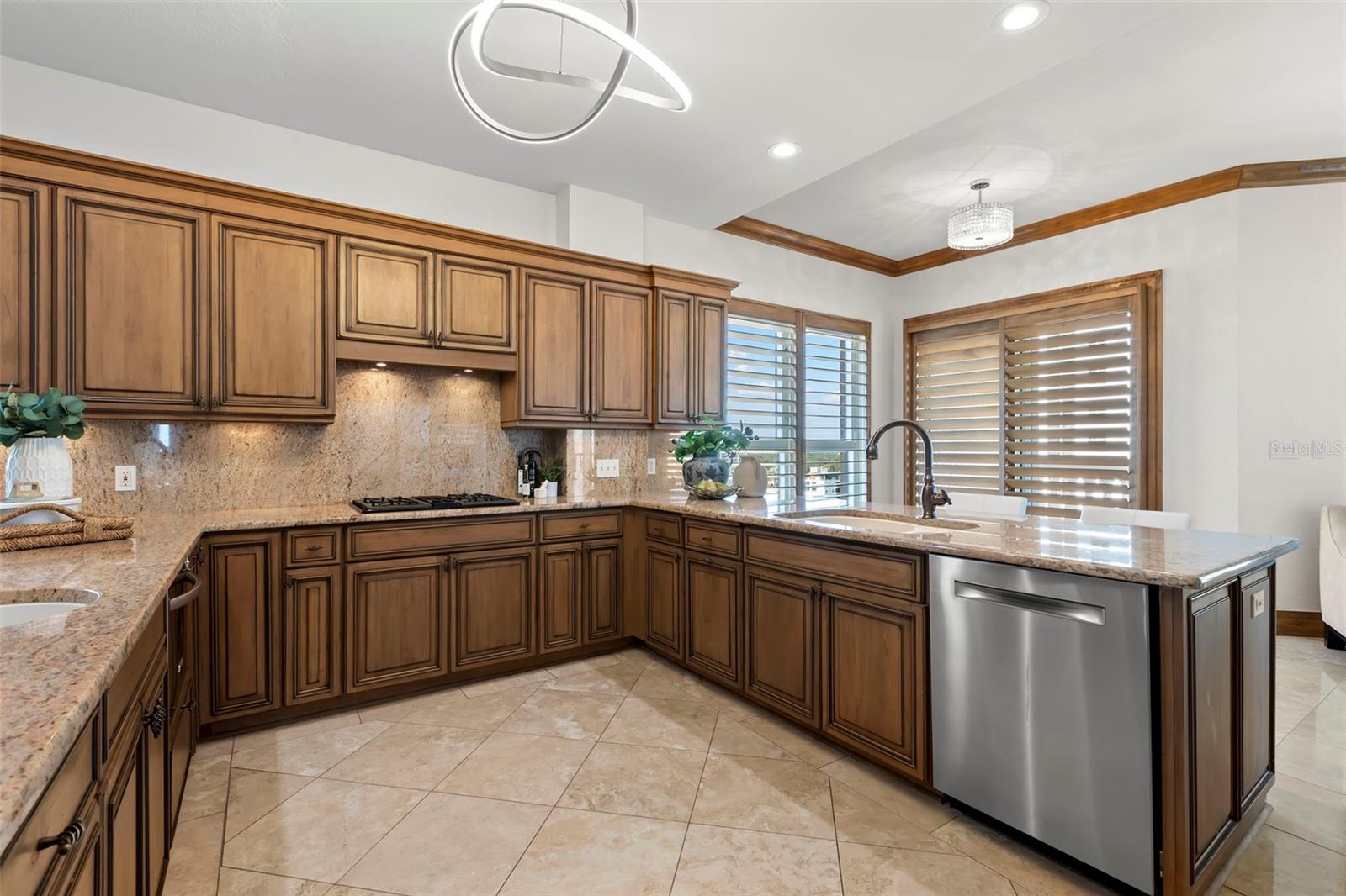 288 Bch Dr #PH-2A ST PETERSBURG, FL 33701