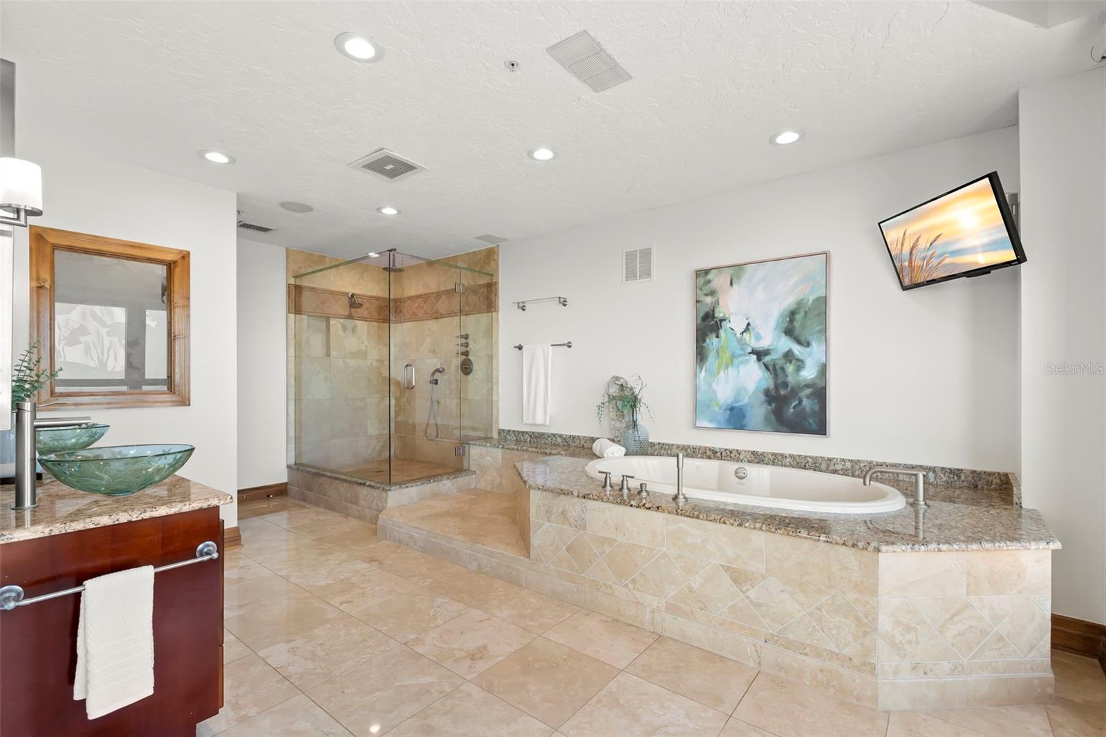 288 Bch Dr #PH-2A ST PETERSBURG, FL 33701