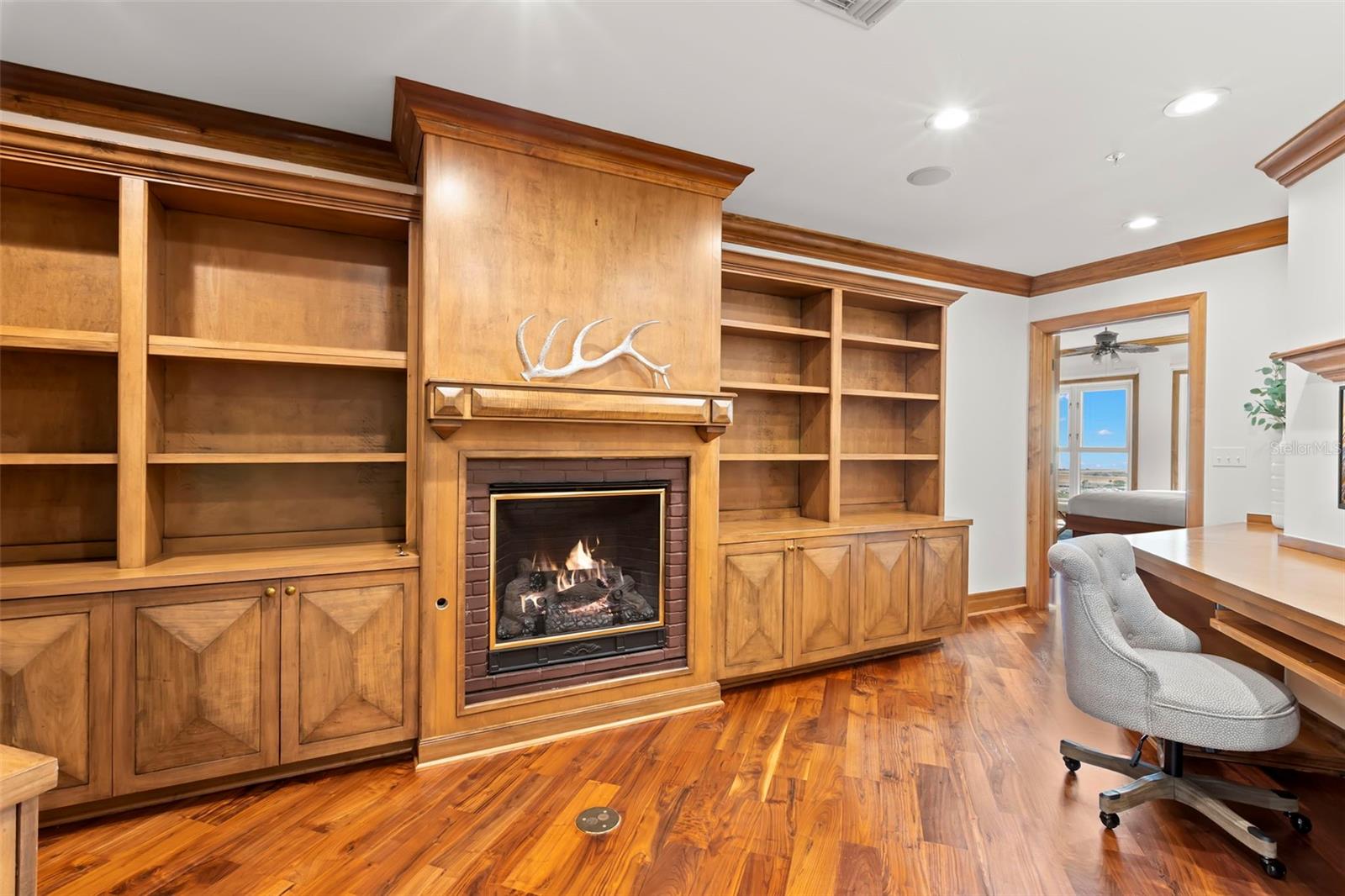 288 Bch Dr #PH-2A ST PETERSBURG, FL 33701