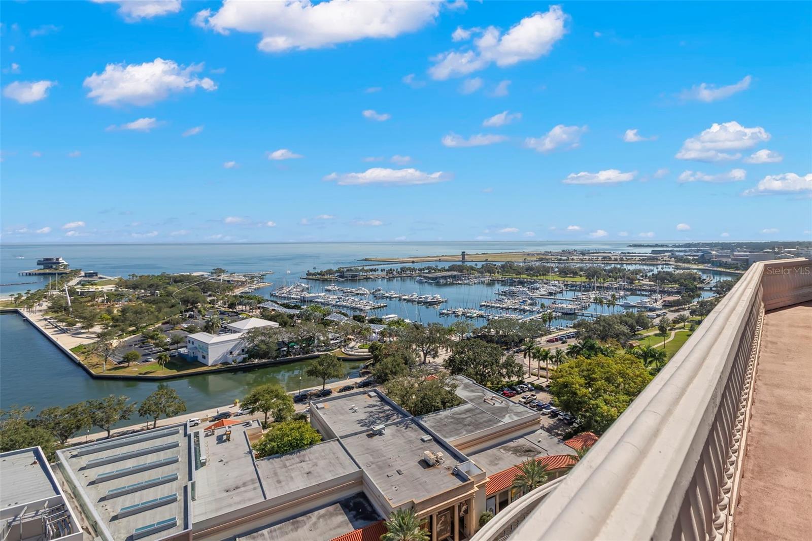 288 Bch Dr #PH-2A ST PETERSBURG, FL 33701