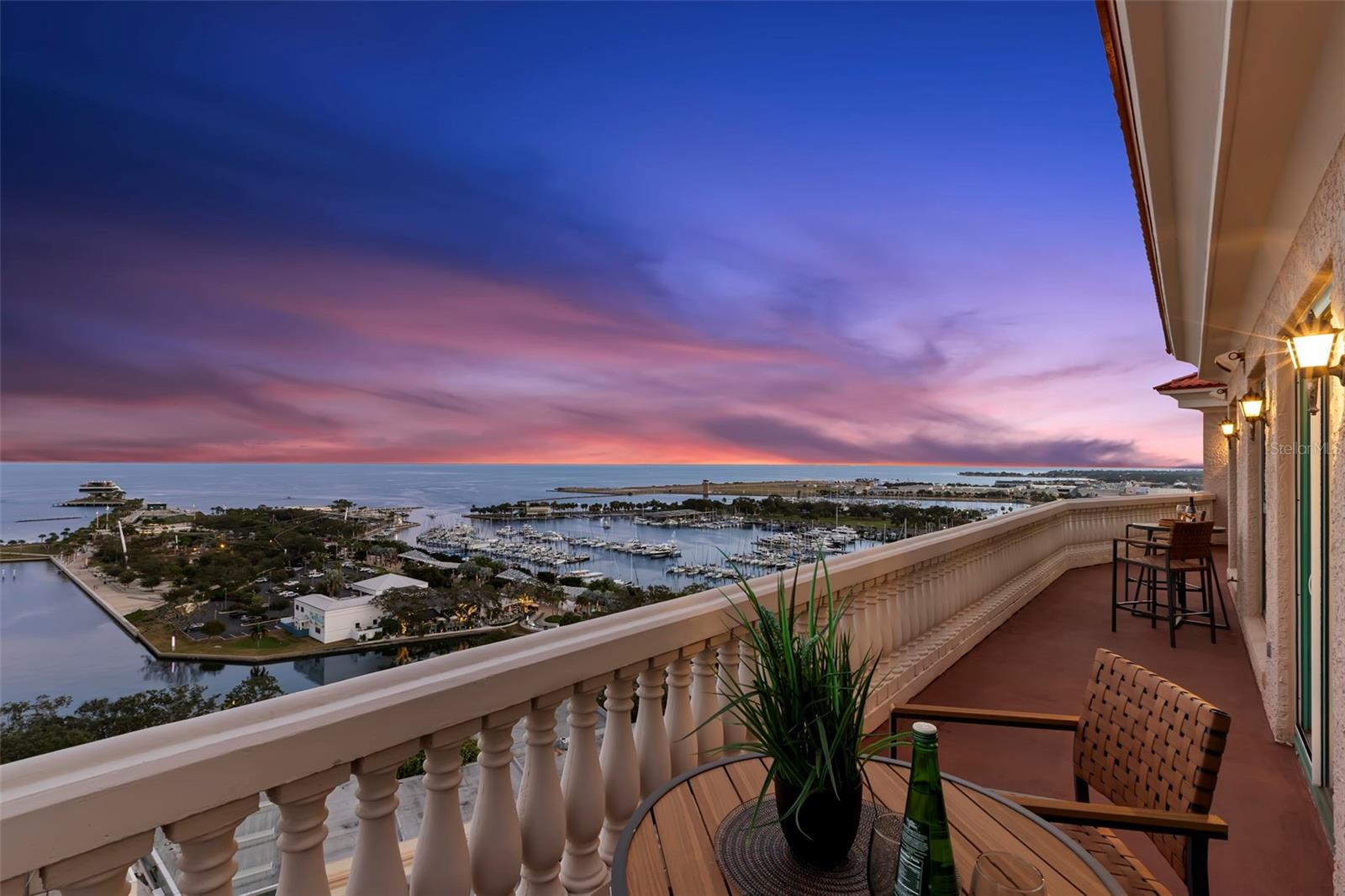 288 Bch Dr #PH-2A ST PETERSBURG, FL 33701