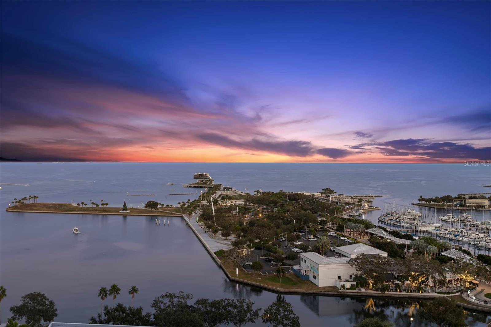 288 Bch Dr #PH-2A ST PETERSBURG, FL 33701