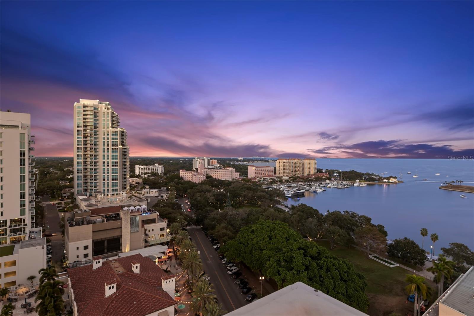 288 Bch Dr #PH-2A ST PETERSBURG, FL 33701