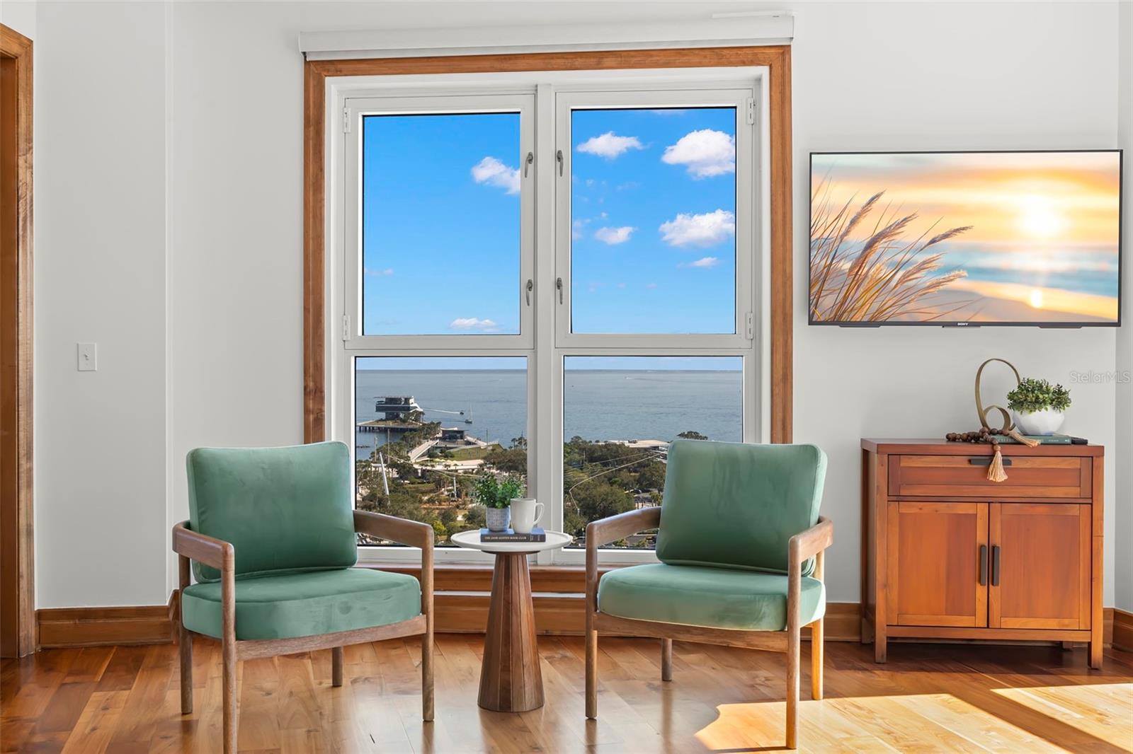 288 Bch Dr #PH-2A ST PETERSBURG, FL 33701