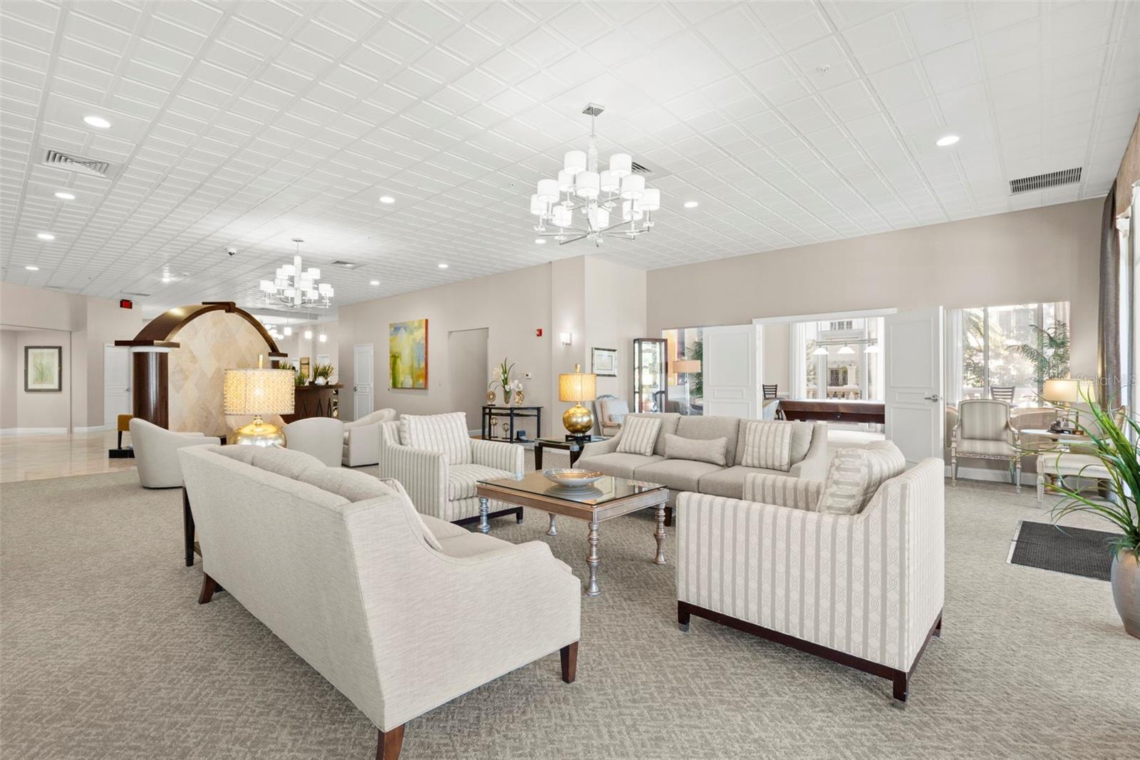 288 Bch Dr #PH-2A ST PETERSBURG, FL 33701