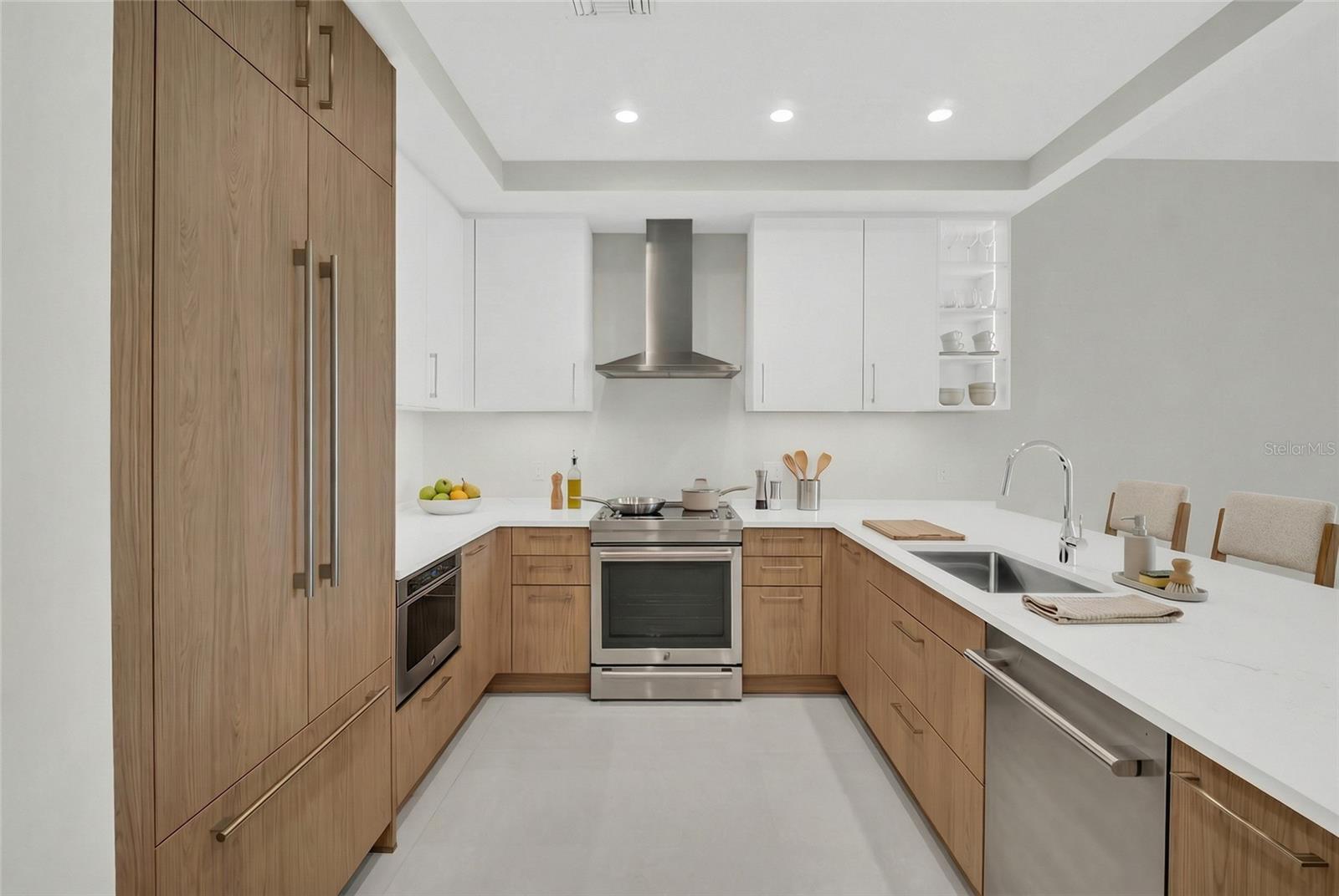 275 1ST Ave #3704 ST PETERSBURG, FL 33701