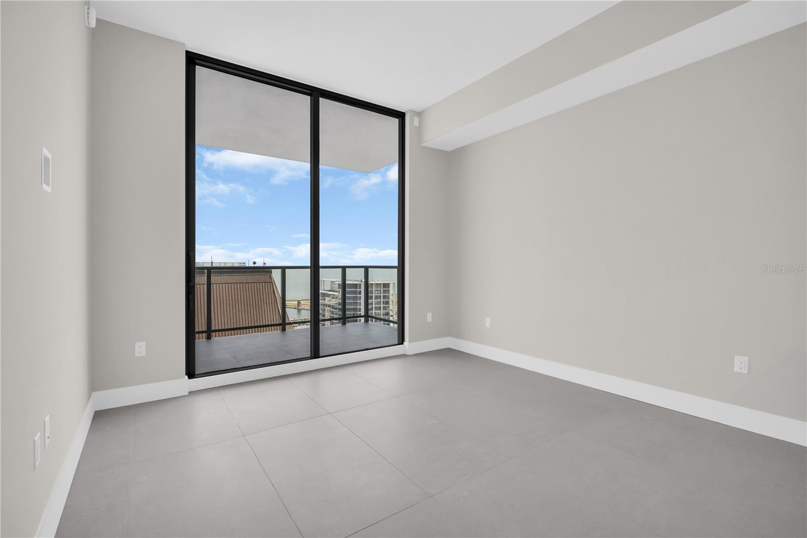 275 1ST Ave #3704 ST PETERSBURG, FL 33701