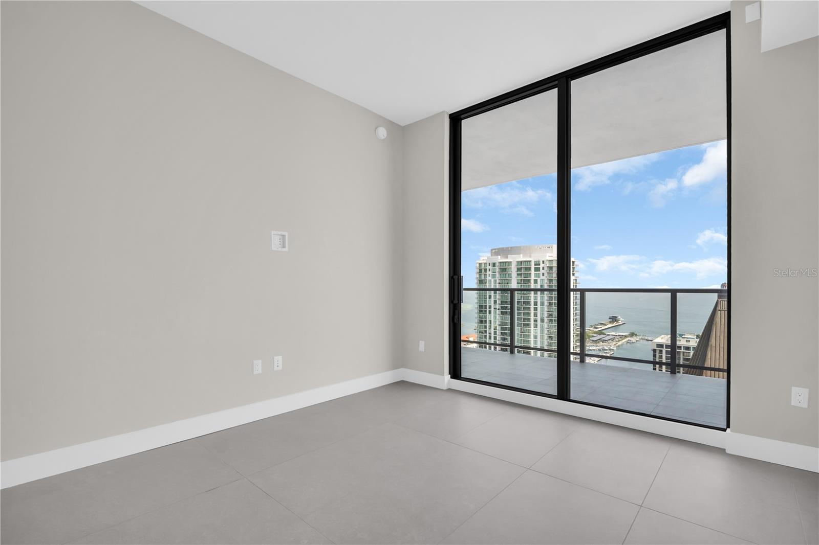 275 1ST Ave #3704 ST PETERSBURG, FL 33701