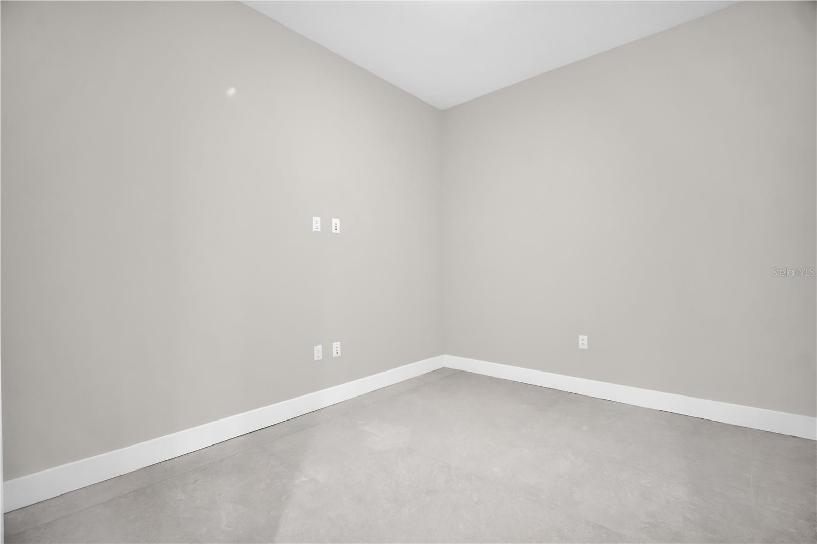 275 1ST Ave #3704 ST PETERSBURG, FL 33701