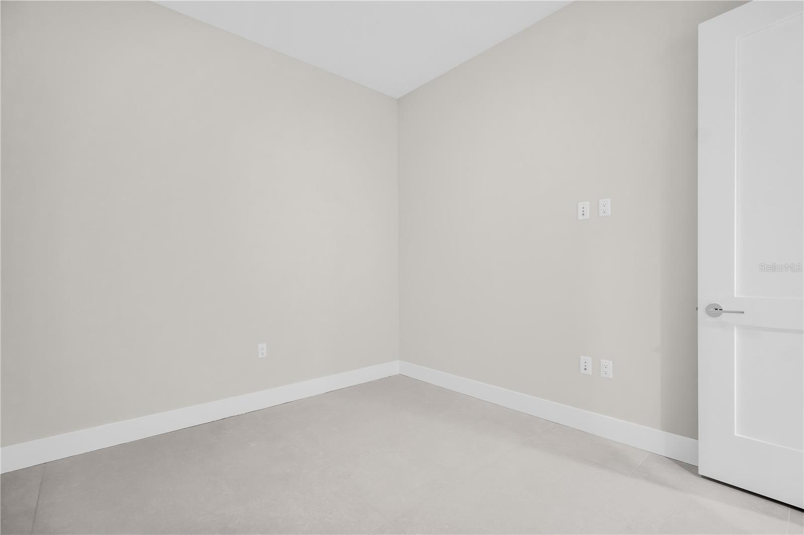 275 1ST Ave #3704 ST PETERSBURG, FL 33701