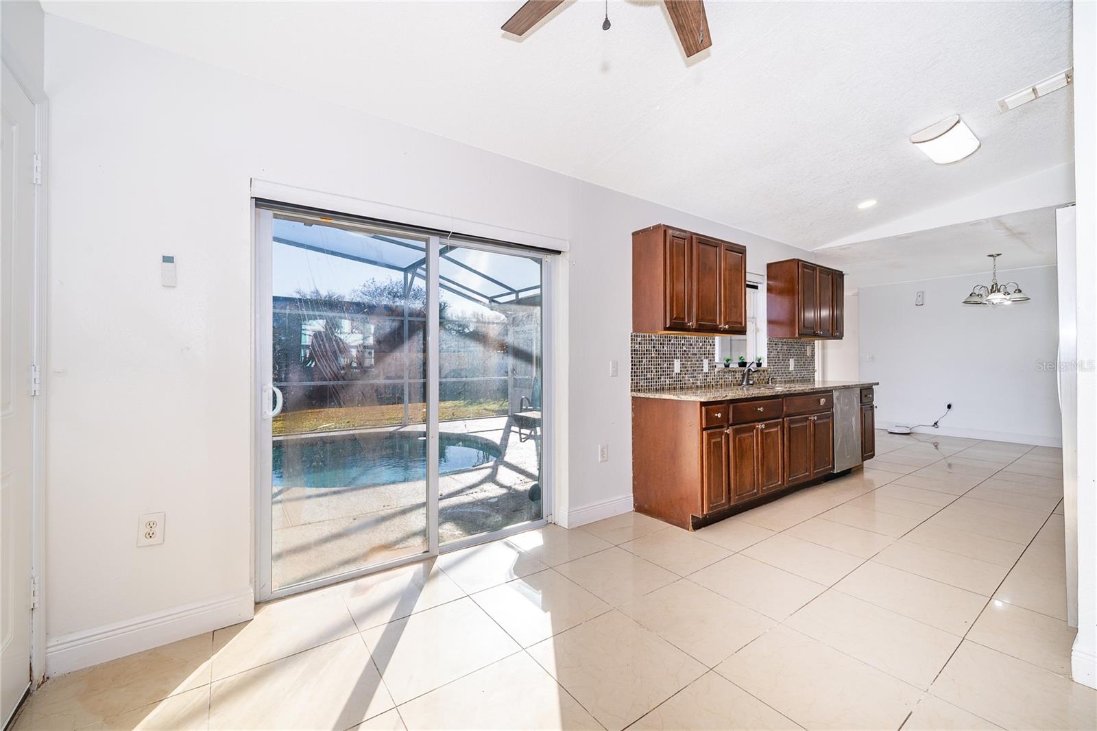 643 BROCKTON Dr KISSIMMEE, FL 34758