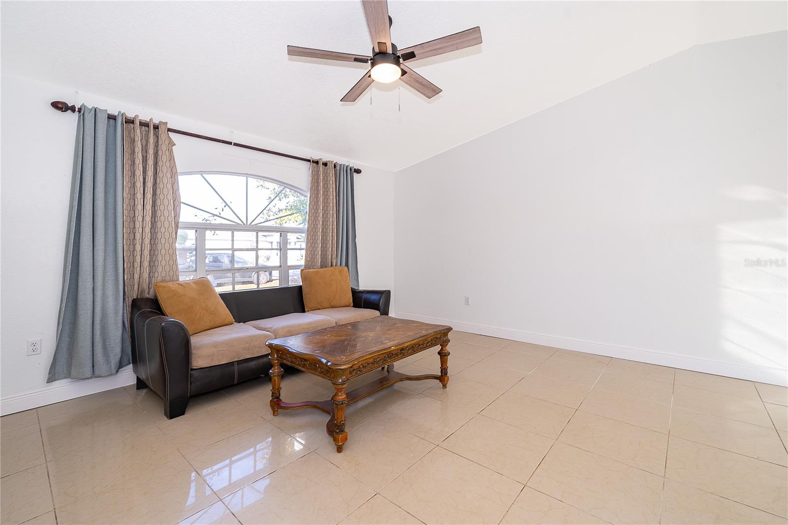 643 BROCKTON Dr KISSIMMEE, FL 34758