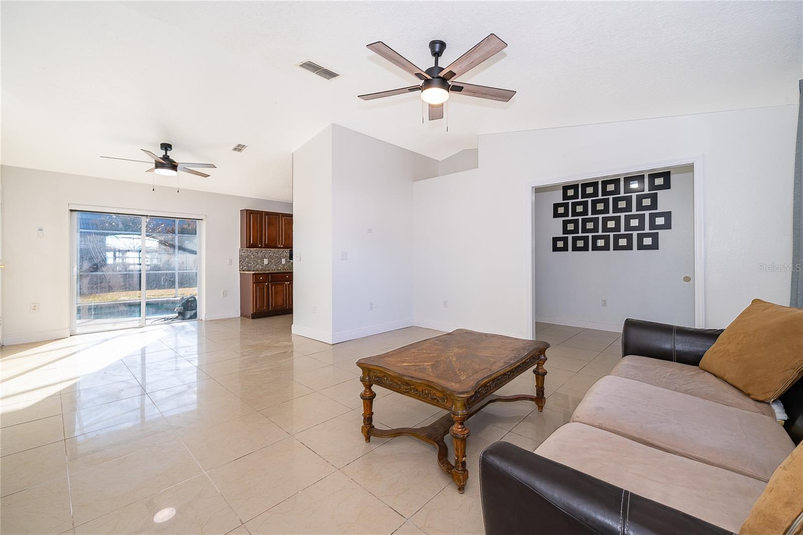 643 BROCKTON Dr KISSIMMEE, FL 34758