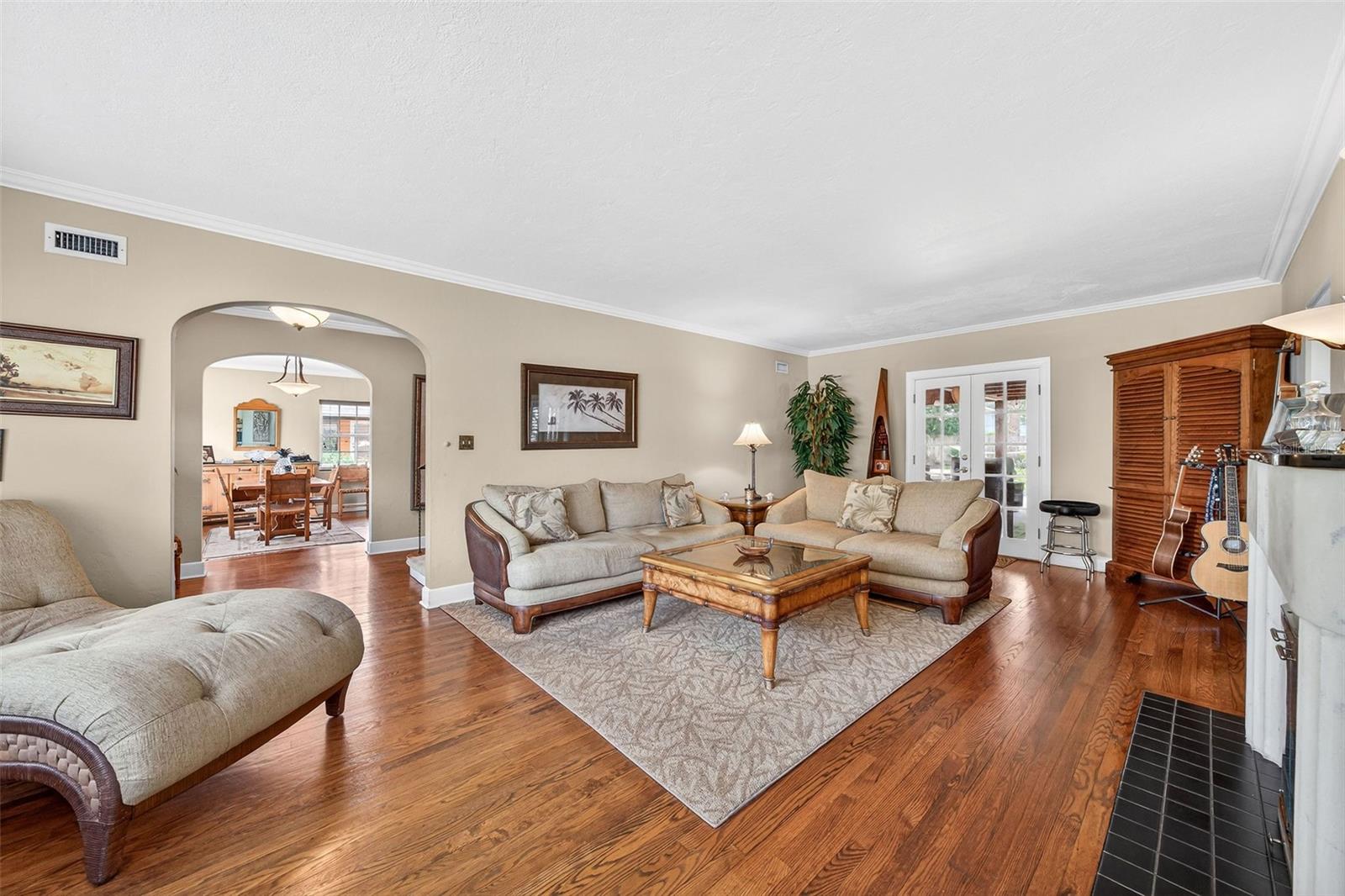 830 Lk DAVIS Dr ORLANDO, FL 32806