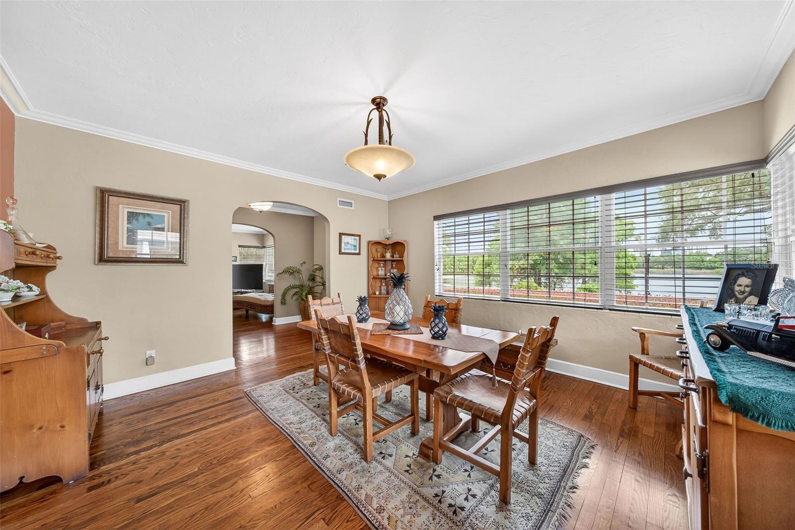 830 Lk DAVIS Dr ORLANDO, FL 32806