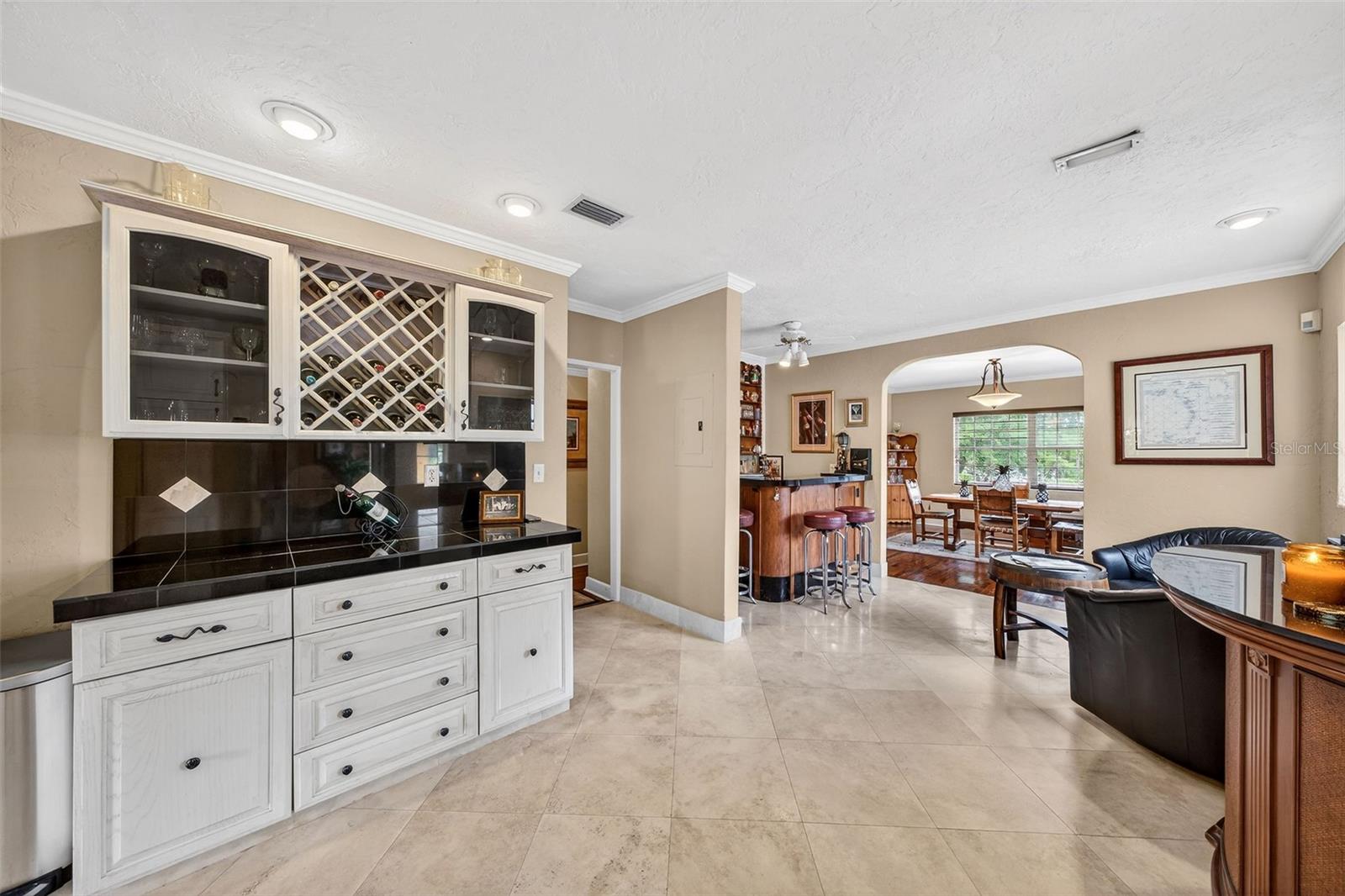 830 Lk DAVIS Dr ORLANDO, FL 32806