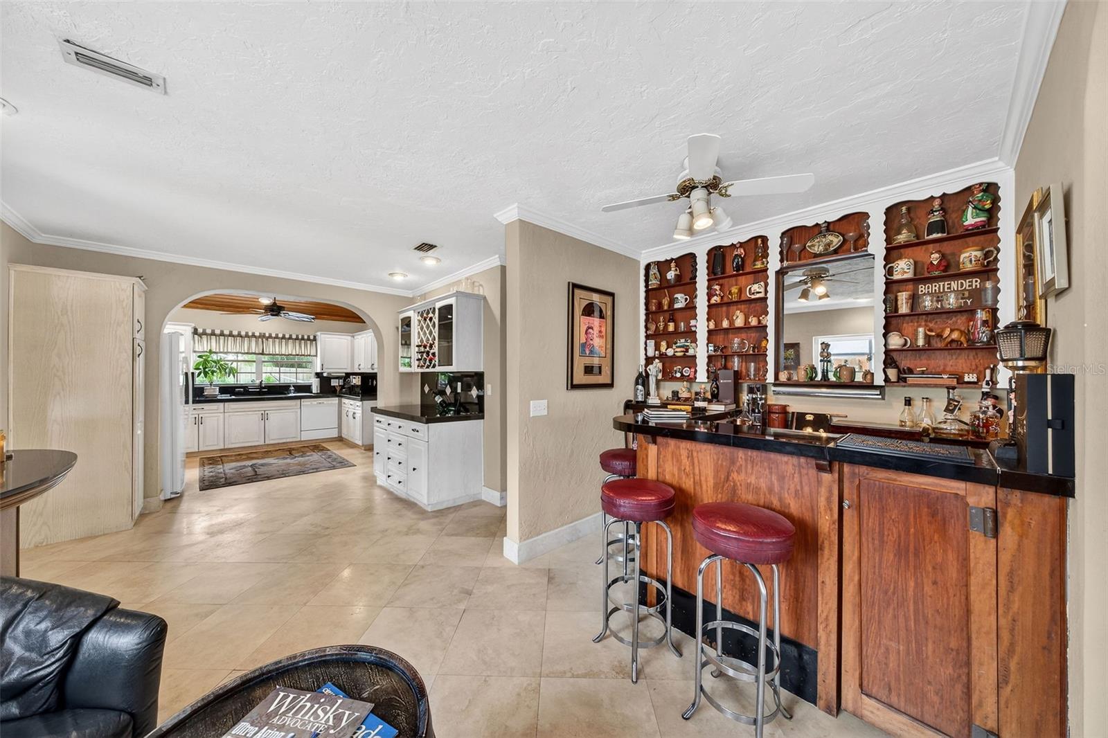 830 Lk DAVIS Dr ORLANDO, FL 32806