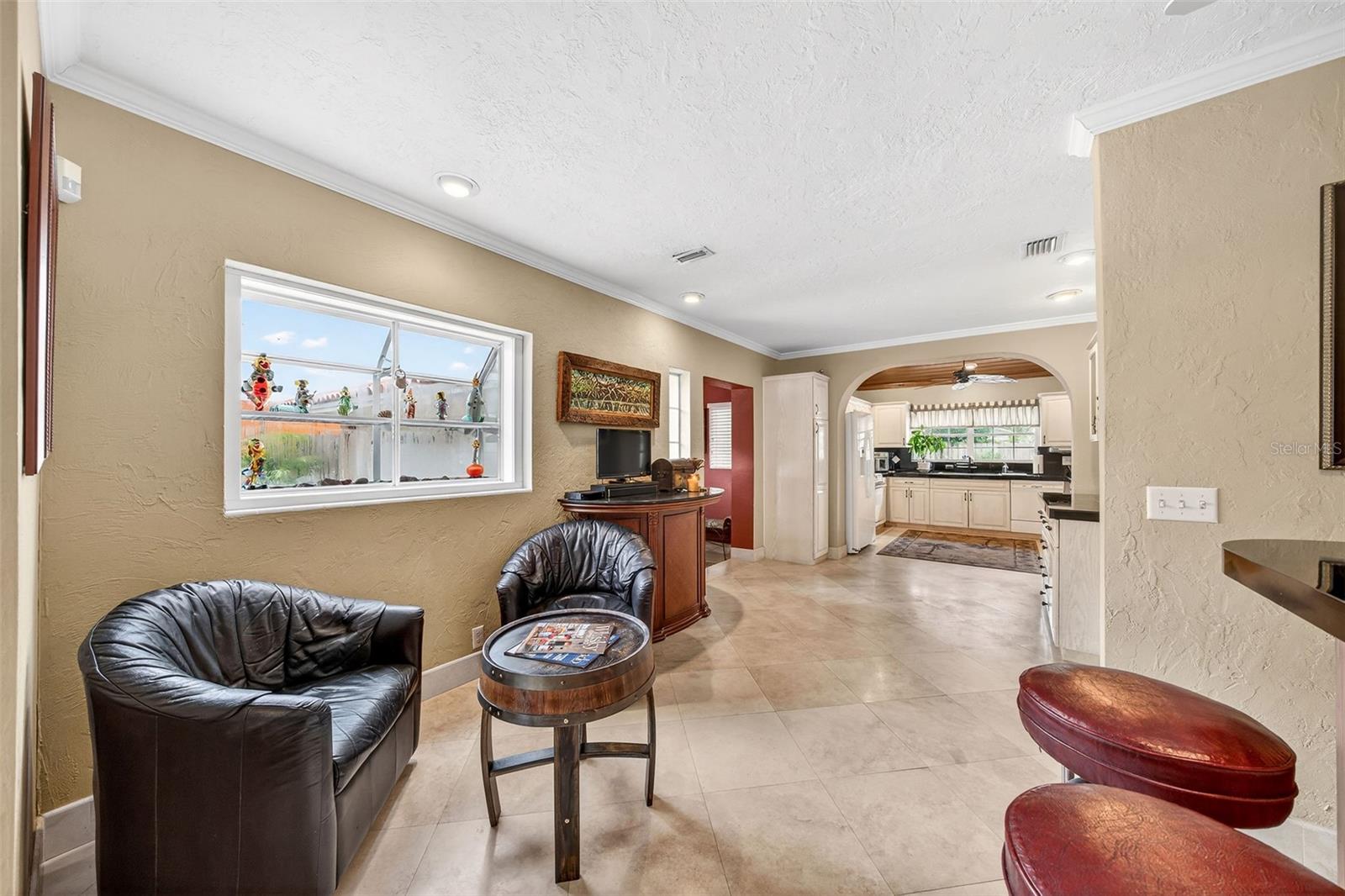830 Lk DAVIS Dr ORLANDO, FL 32806