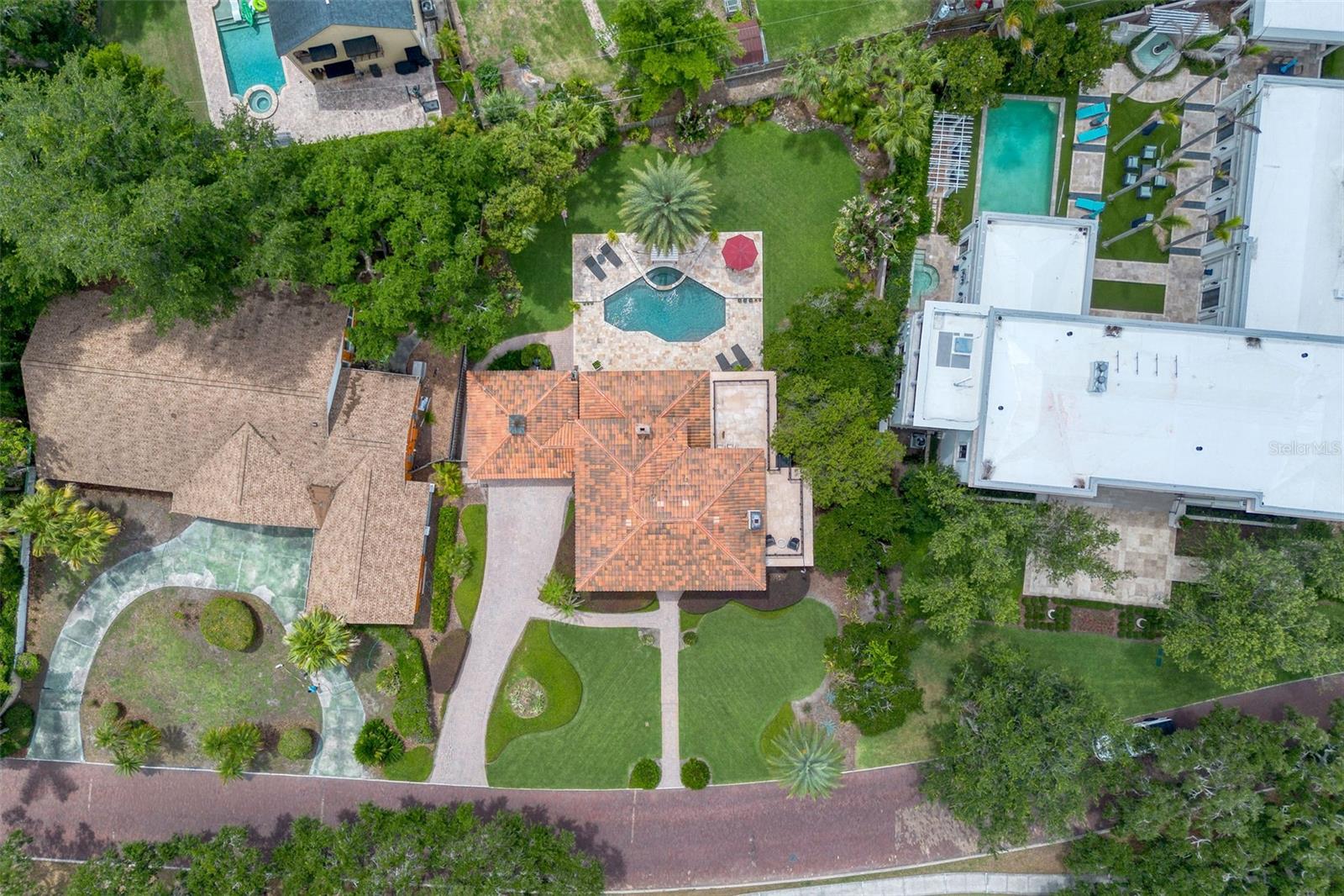 830 Lk DAVIS Dr ORLANDO, FL 32806
