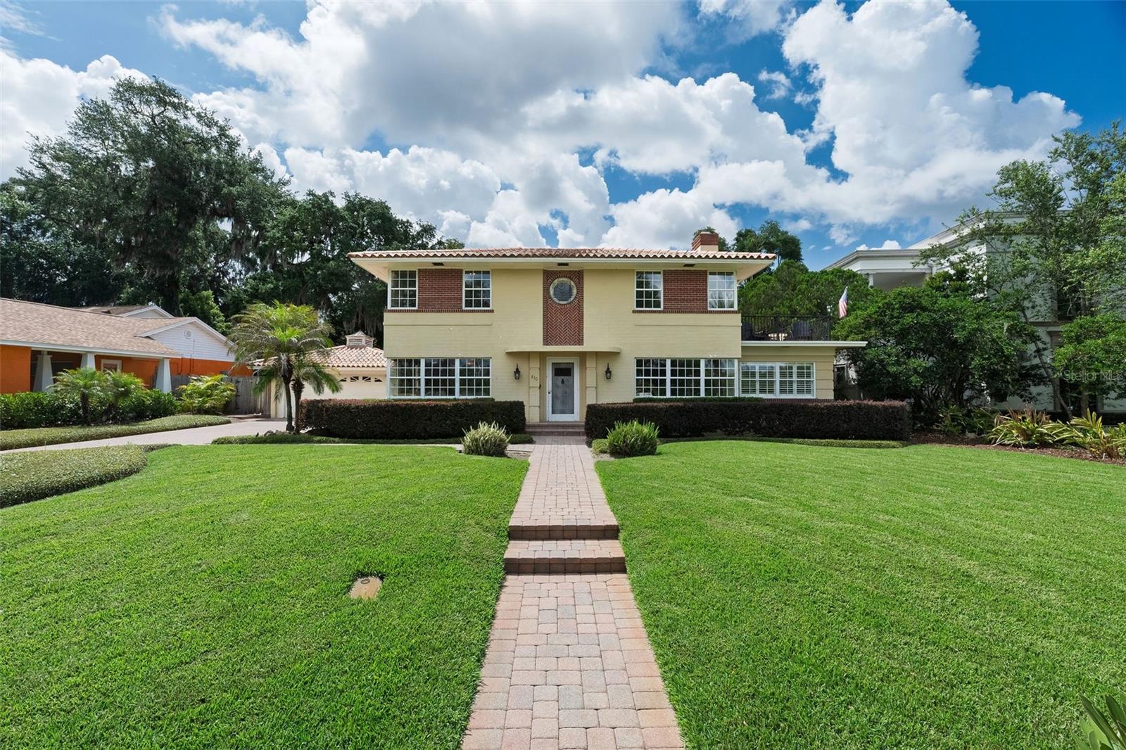 830 Lk DAVIS Dr ORLANDO, FL 32806