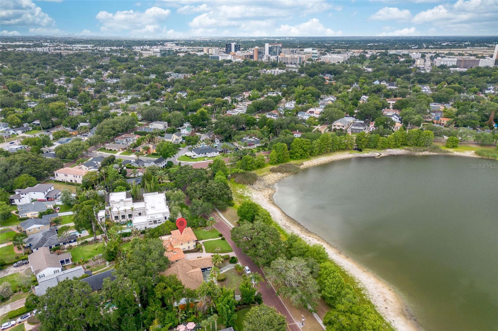 830 Lk DAVIS Dr ORLANDO, FL 32806