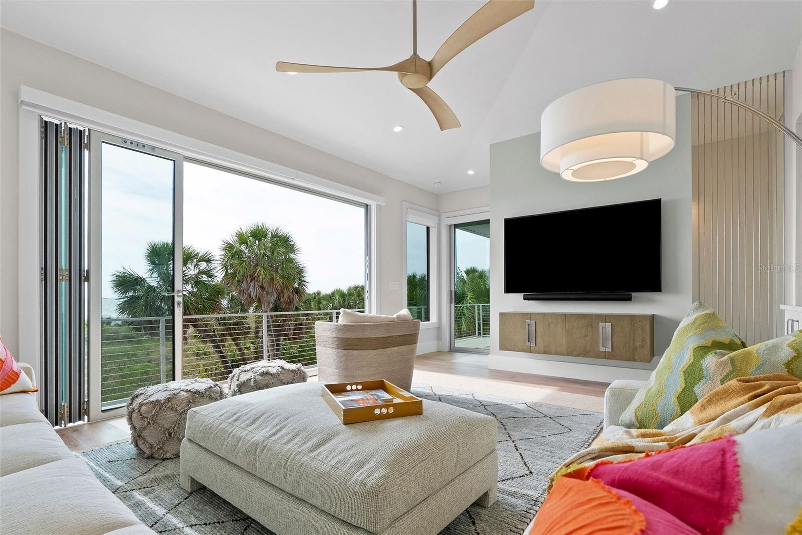 2807 SUNSET Way ST PETE BEACH, FL 33706